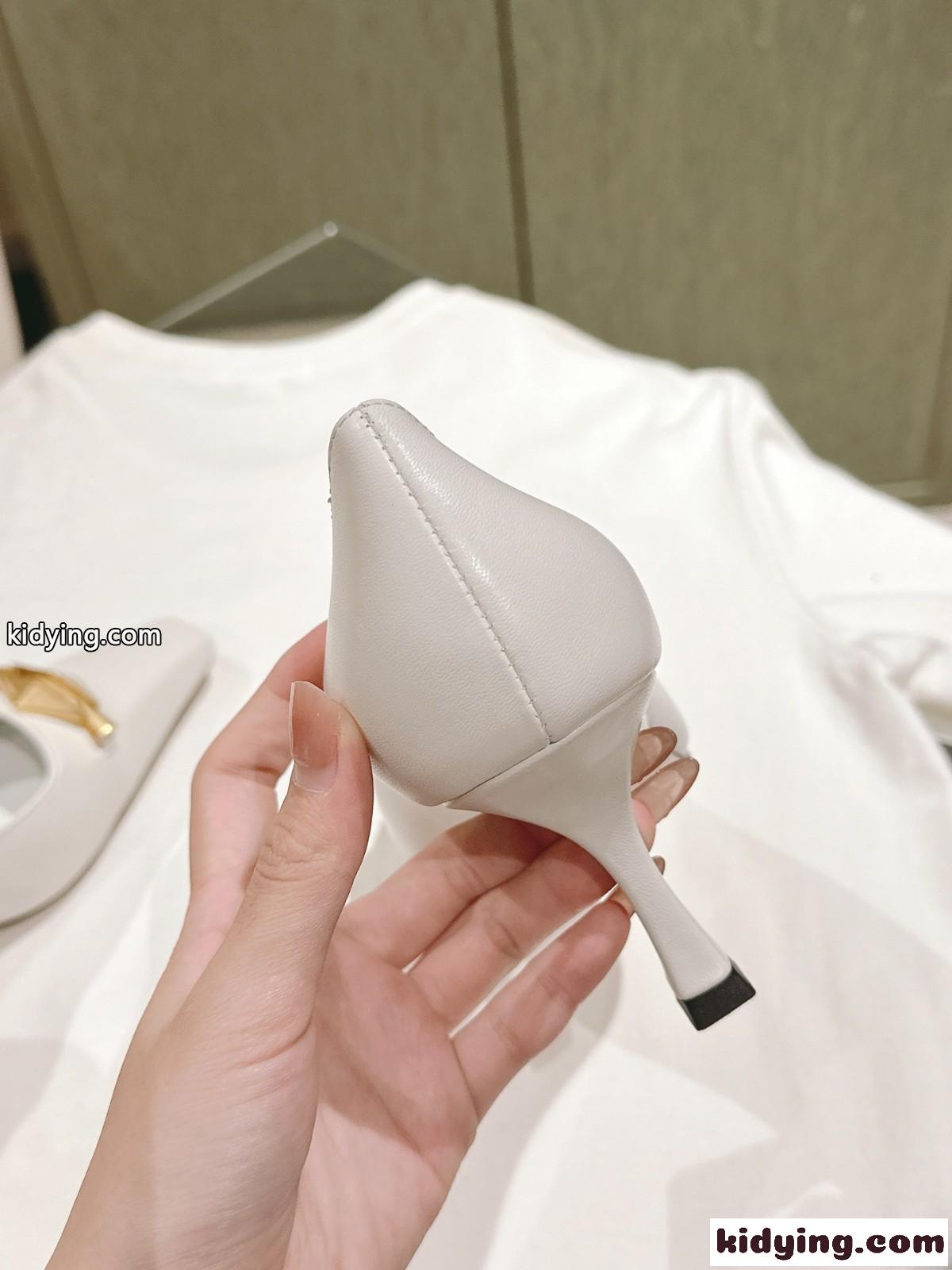 洗練された ライカー レザーパンプス ジミーチュウ パンプス スーパーコピー ホワイト-1