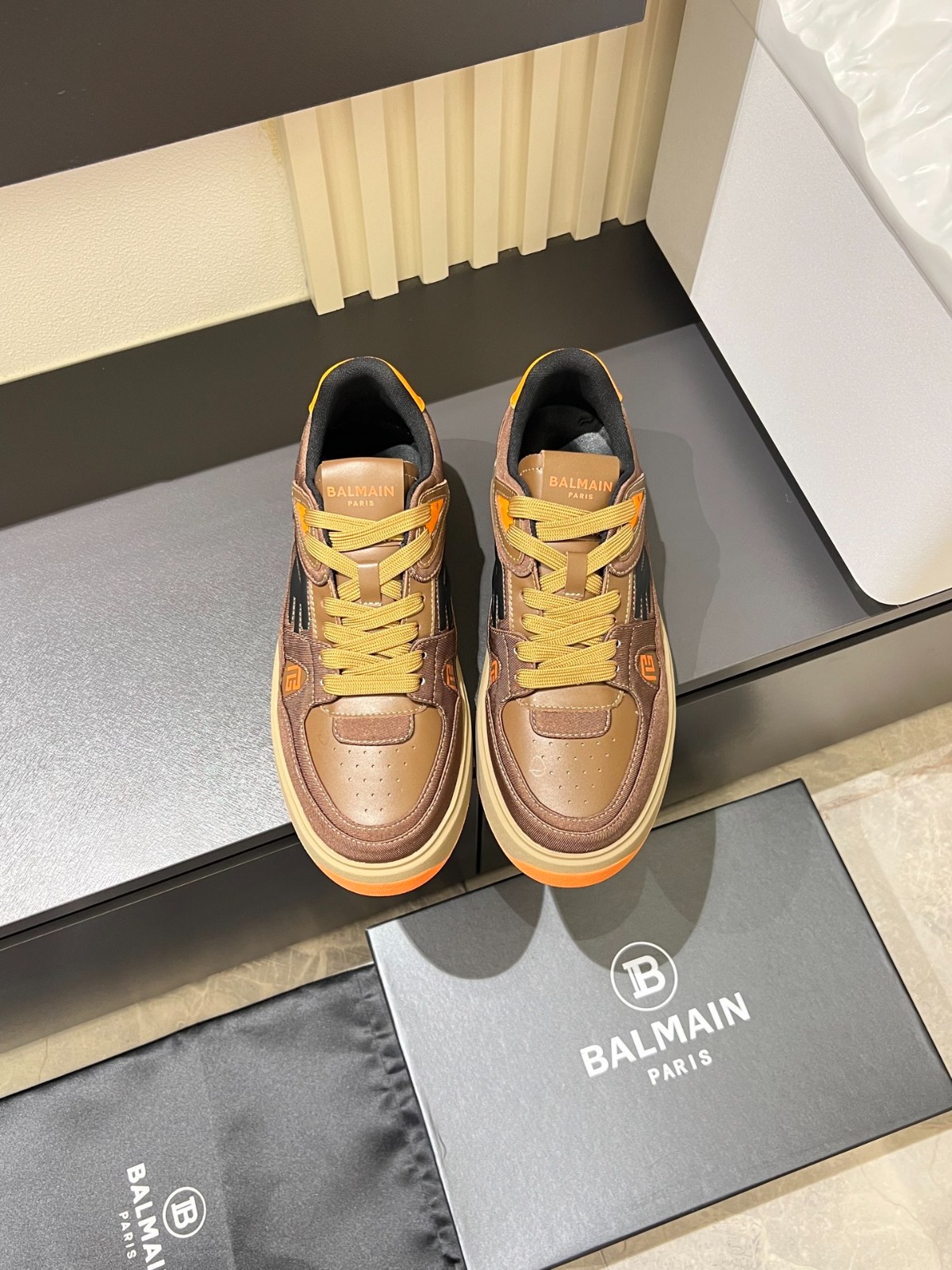 飽きのこない 人気 バルマン B-Court Skate スニーカー コピー メンズシューズ-2