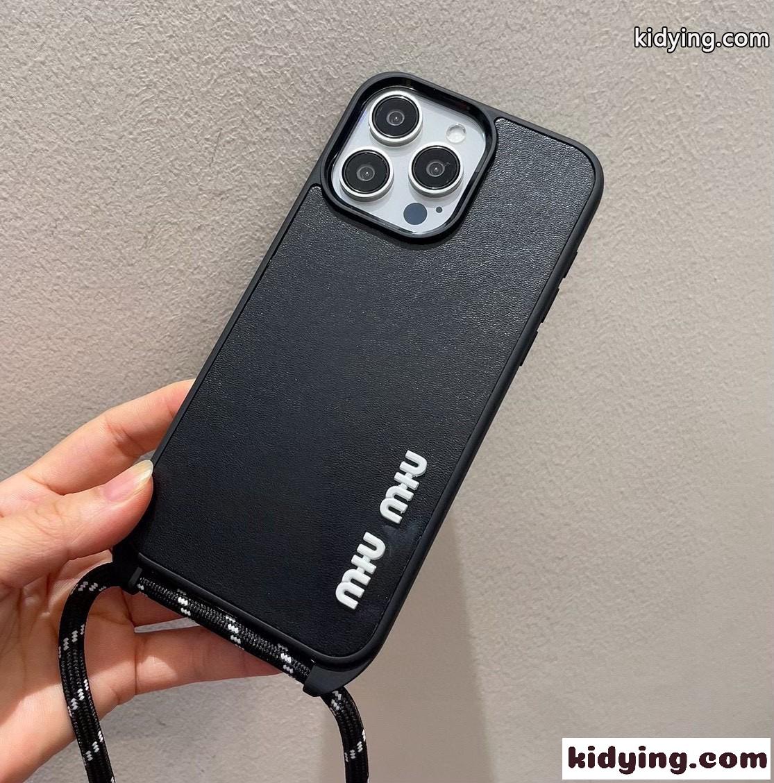 シンプル 上品 スマホケース ミュウミュウ アイフォンケース 偽物 iPhone16 ブラック-1