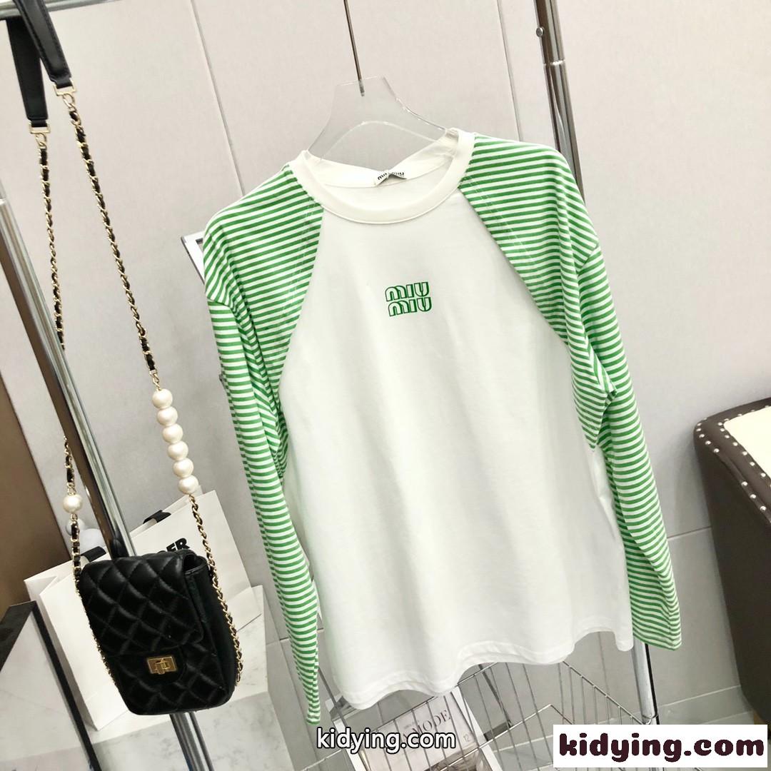 おしゃれ 重ね着風 クールネック 切り替え ミュウミュウ 長袖tシャツ コピー ストライプ プリント スタイリッシュ-0