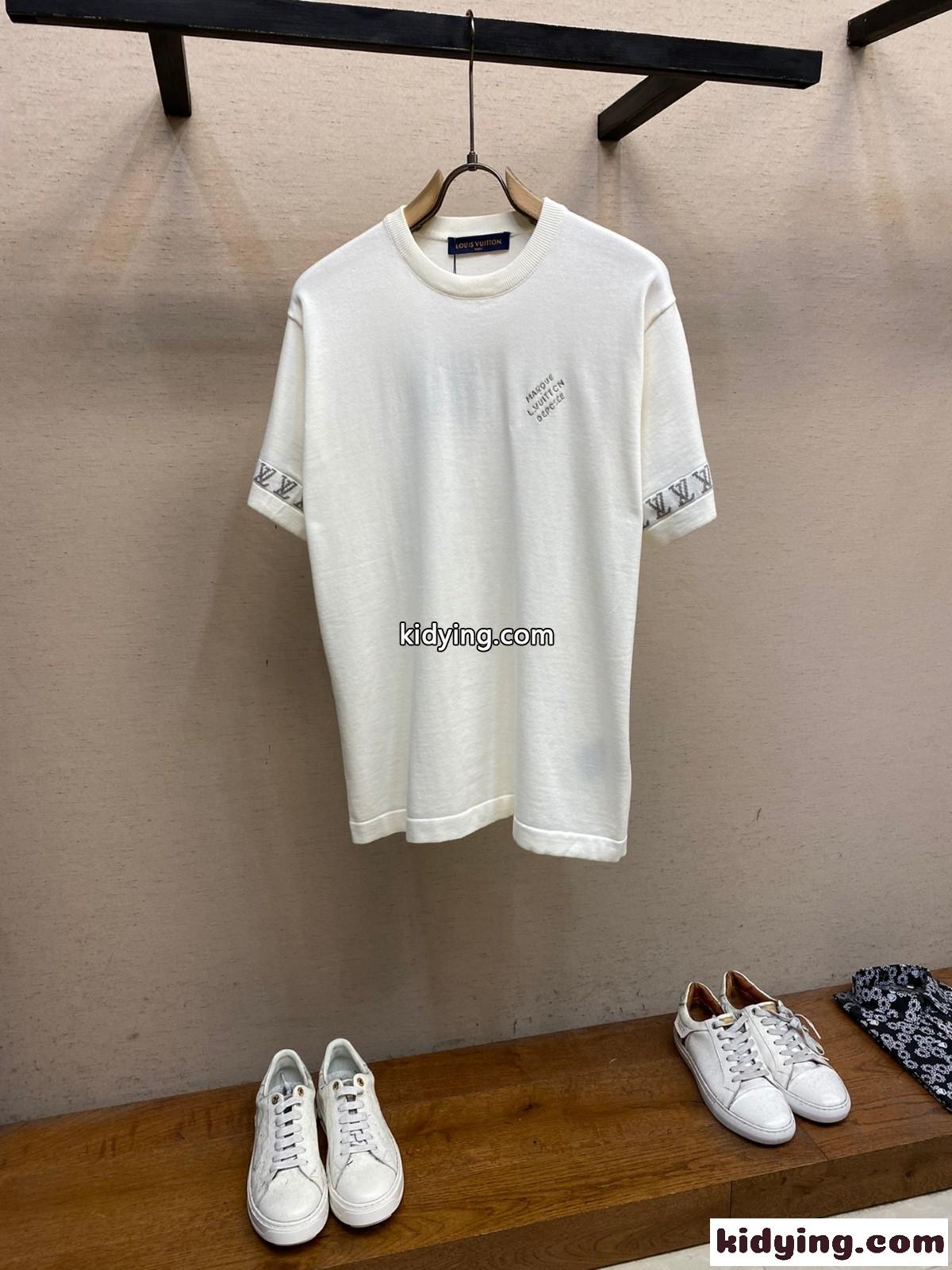 洗練された おしゃれ ロゴ 半袖Tシャツ ルイ・ヴィトン Tシャツ コピー-0