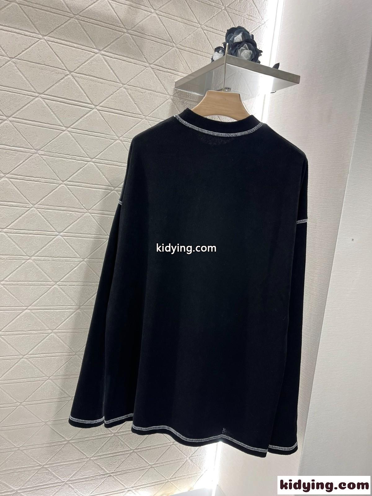 カジュアル リラックスフィット 長袖Tシャツ ロエベ Tシャツ コピー ブラック-1