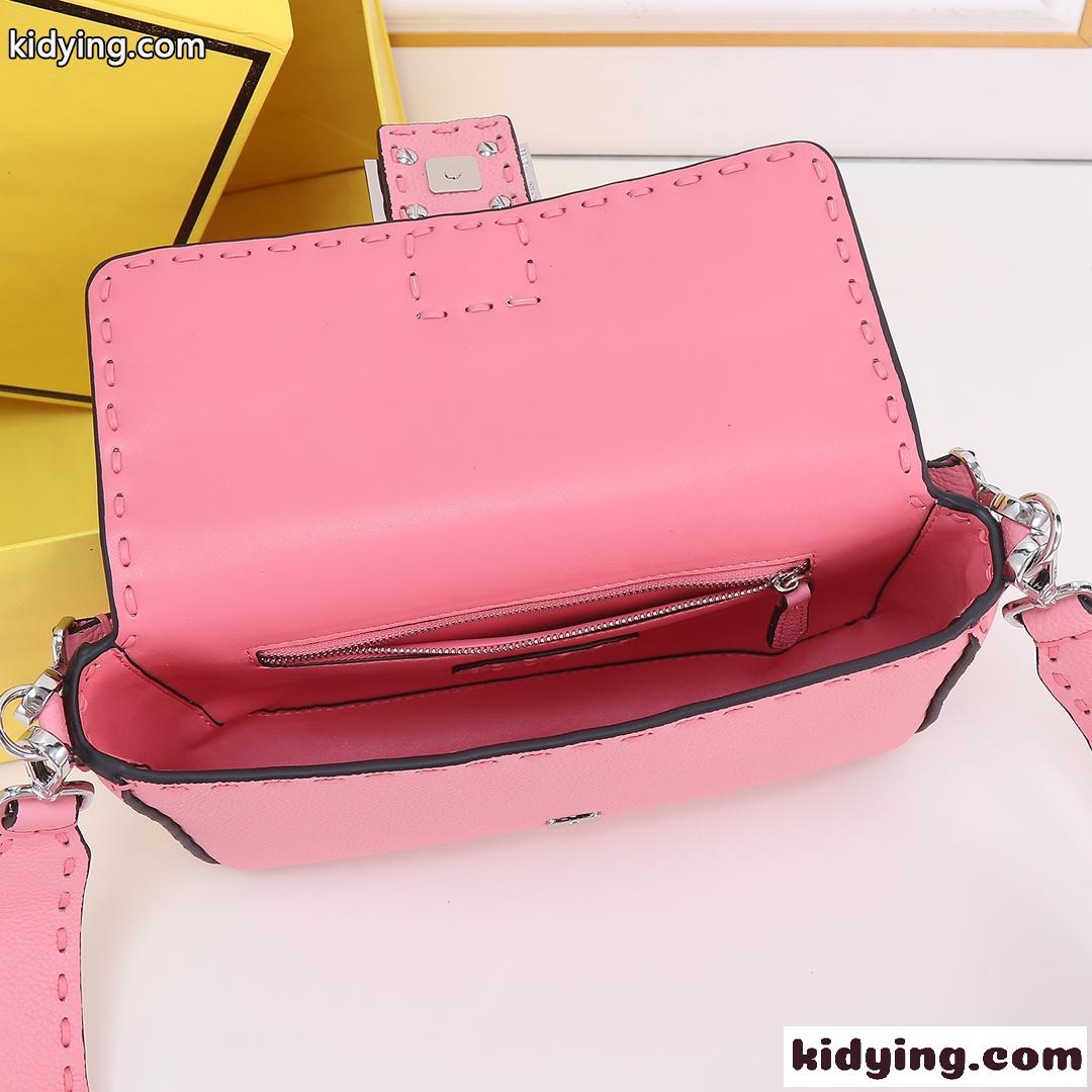 定番 人気 FENDI フェンディ ハンドステッチ ミディアム バゲットバッグ コピー ピンク-5