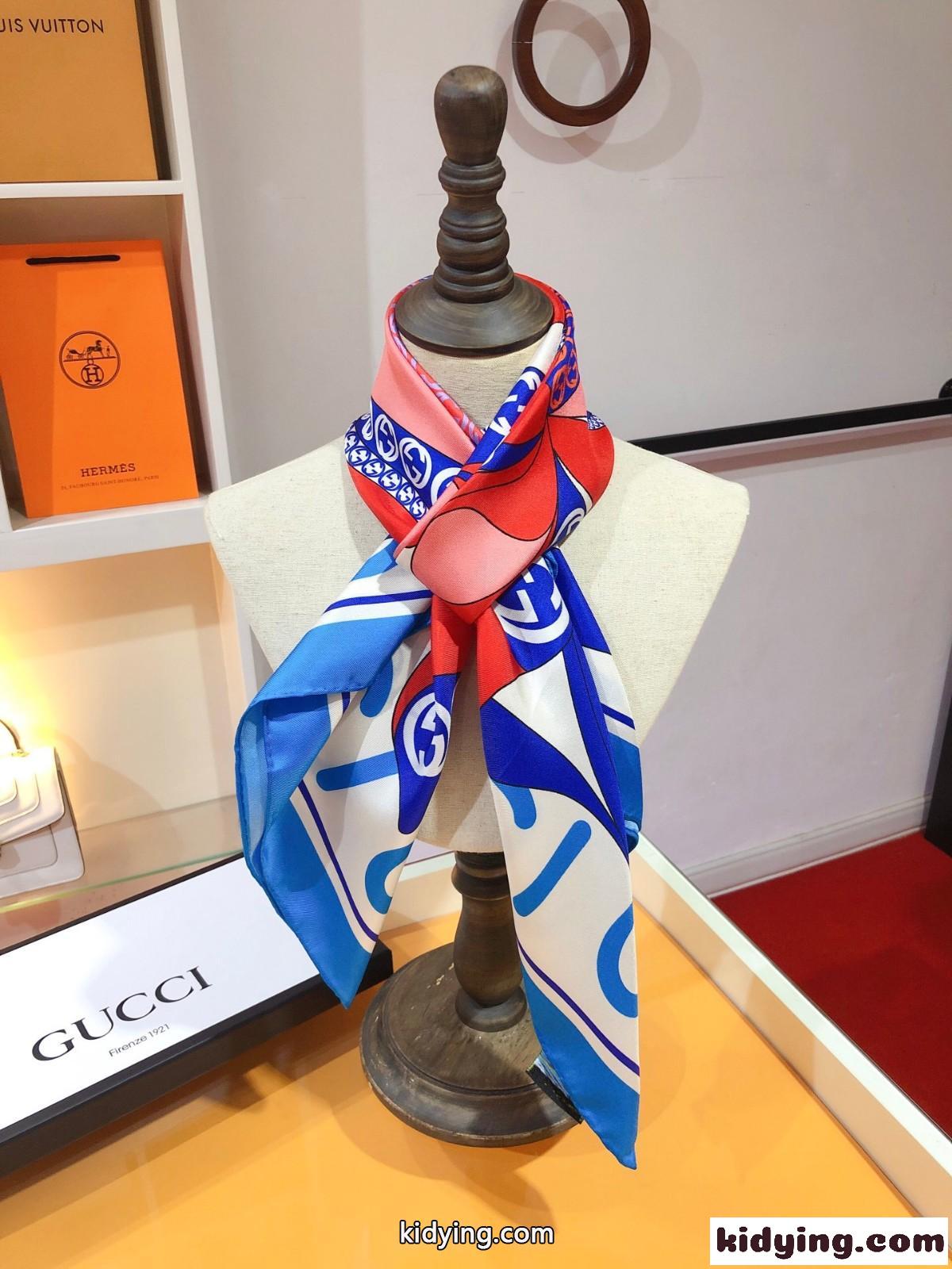 エレガント レディース GUCCI マキシ フラワー プリント シルク スカーフ スーパーコピー 90CM-5