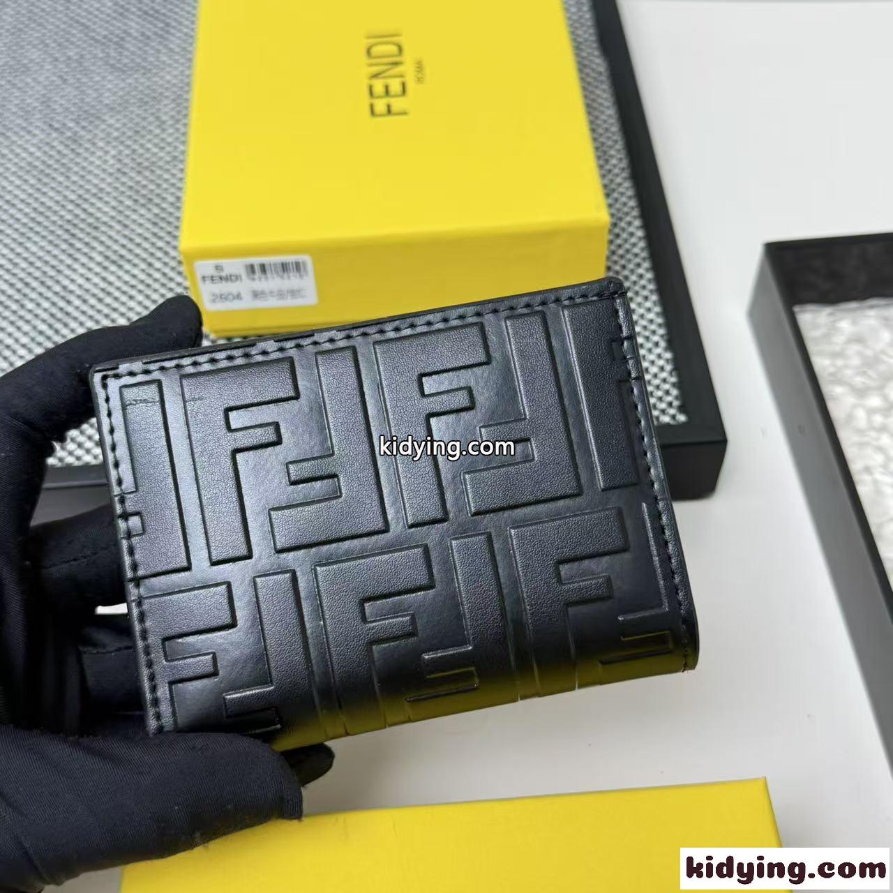 人気 FF コンパクト 二つ折り財布 フェンディ 財布 スーパーコピー ブラック-1