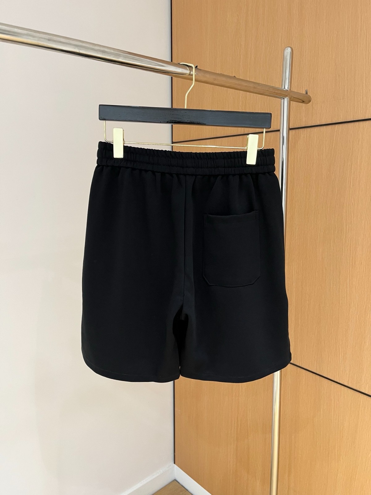 カジュアル おしゃれ チェックトリム ショートパンツ バーバリー パンツ コピー ブラック-3