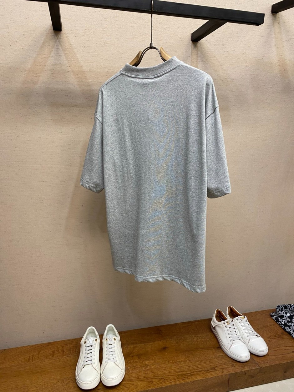 ユニセックス 刺繍入り バレンシアガ Tシャツ コピー 半袖Tシャツ グレー-1
