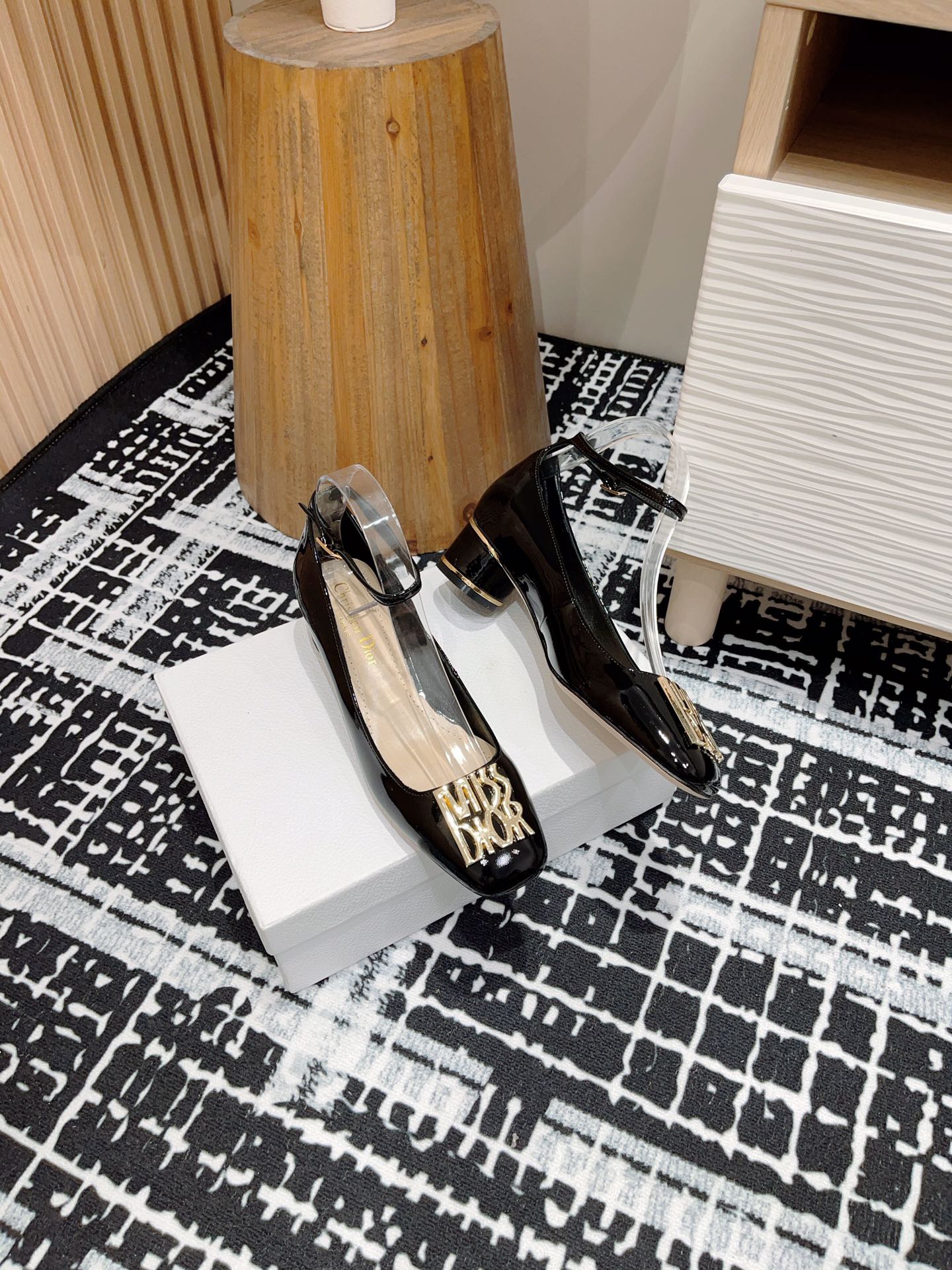 エレガント Miss Dior パンプス クリスチャン・ディオール パンプス スーパーコピー ブラック-2