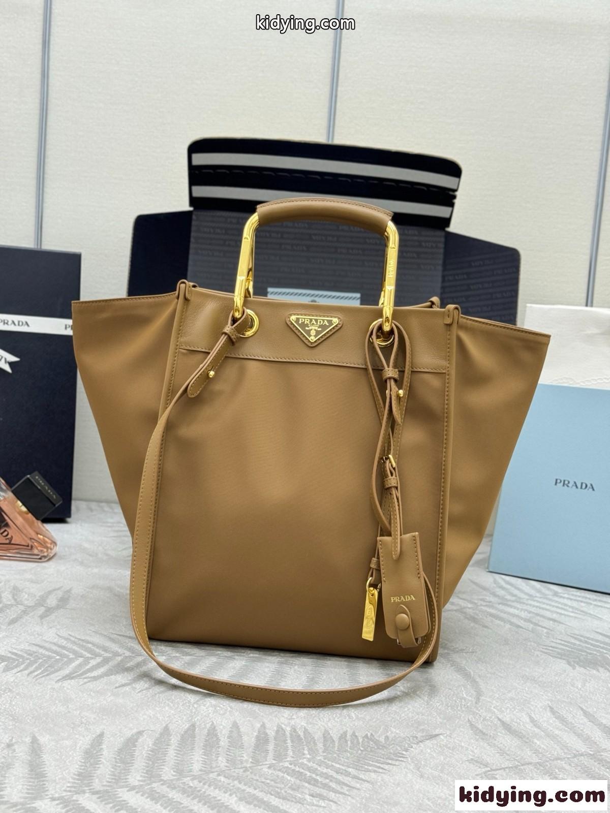 洗練された ミディアム Re-Nylon×レザー トートバッグ プラダ バッグ スーパーコピー 1BG578-0