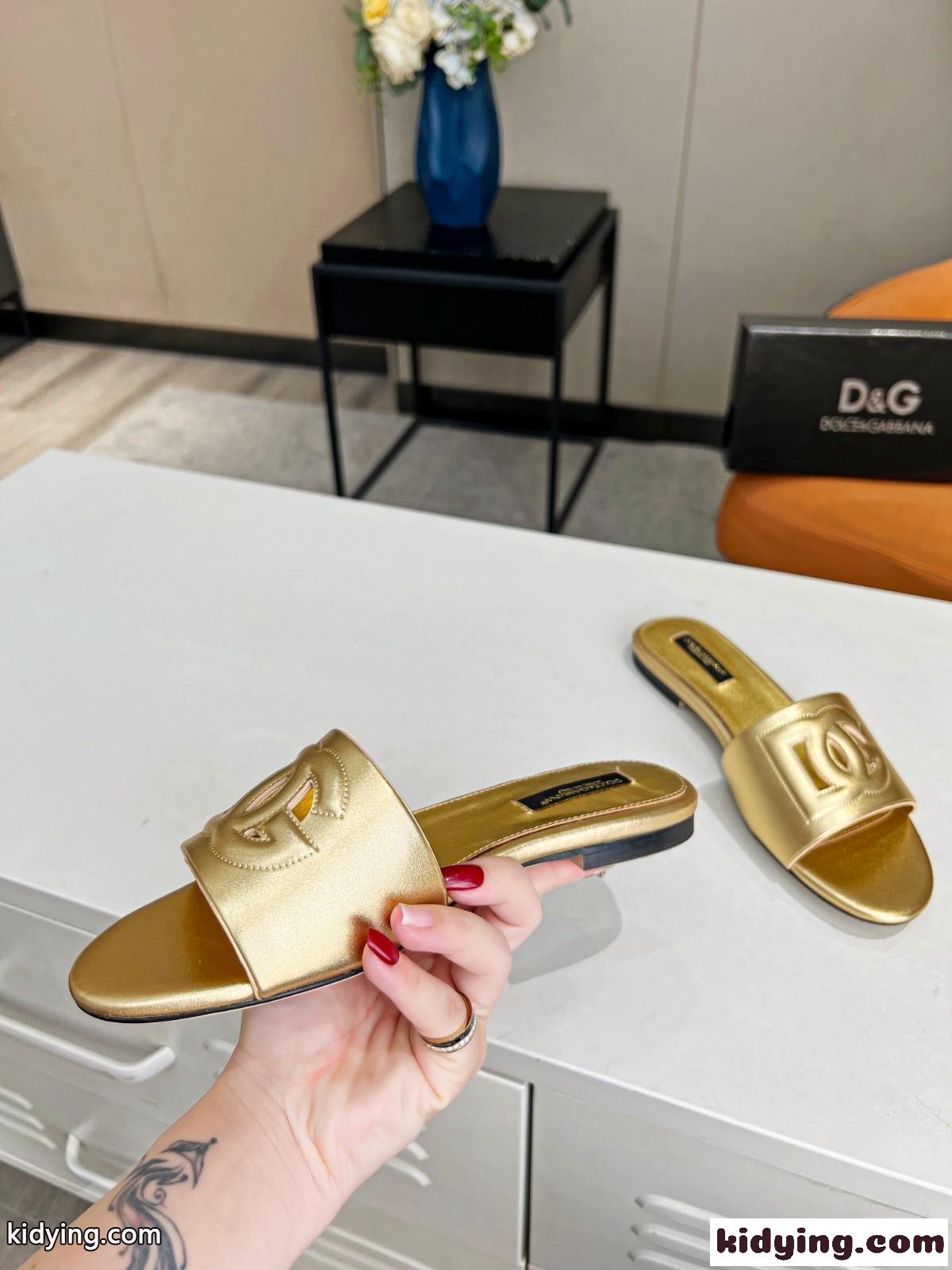 スライドサンダル カーフスキン DGロゴ ドルチェ&ガッバーナ サンダル コピー ゴールド-0