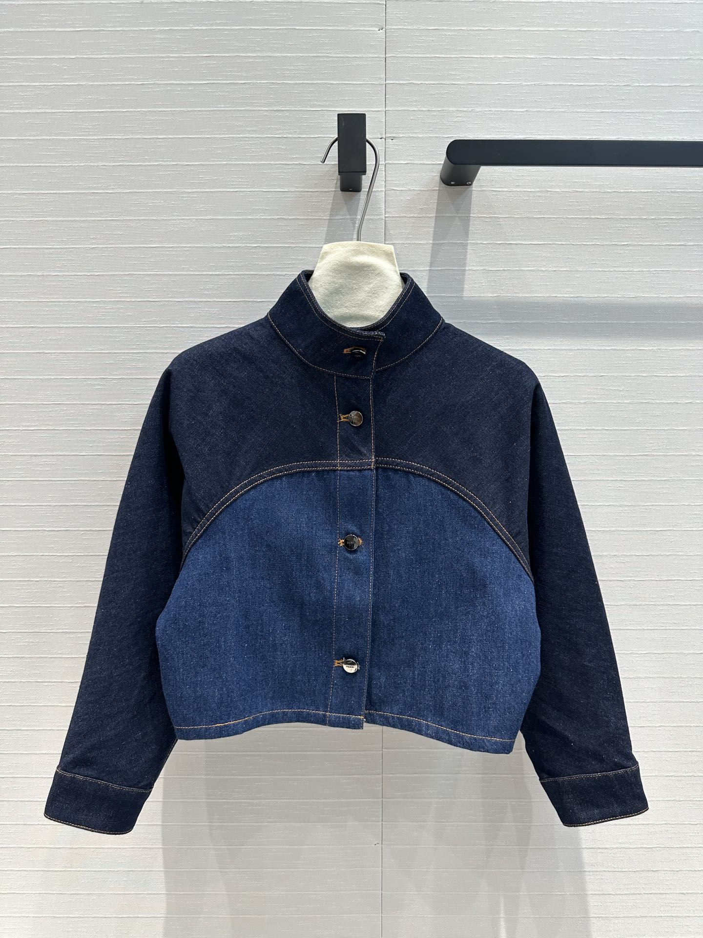 ブルーツートーンデニム ジャケット フェンディ ジャケット コピー レディース-0