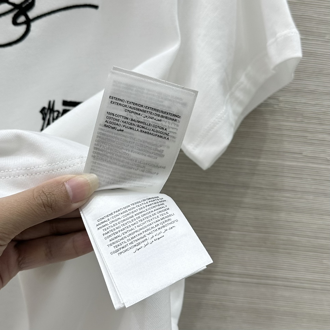 モンクレール Tシャツ 偽物 カジュアル 刺繍入り 半袖Tシャツ クルーネック ホワイト-4