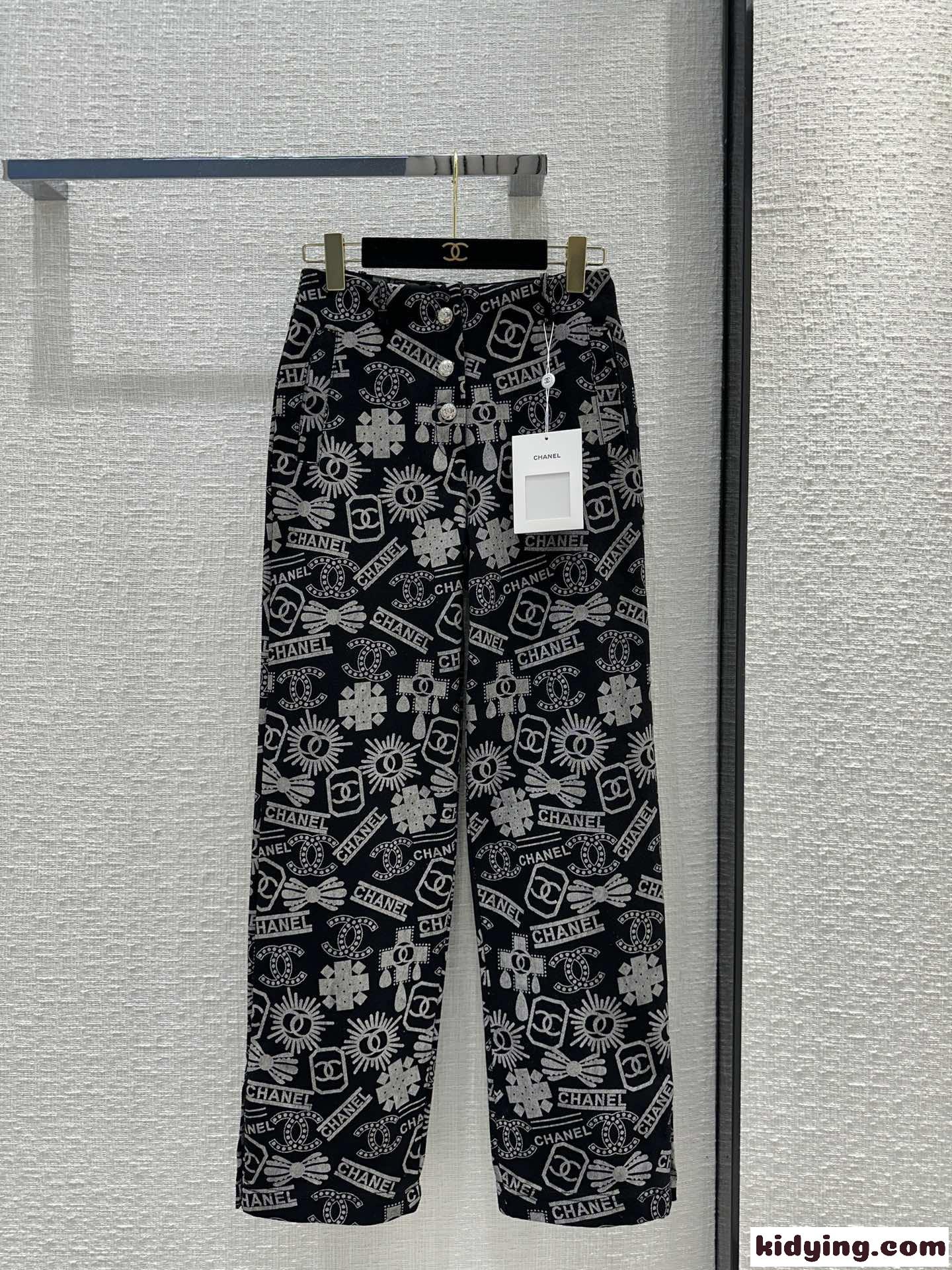 おしゃれ カジュアル シャネル ジーンズ 偽物 レディース デニムパンツ-1