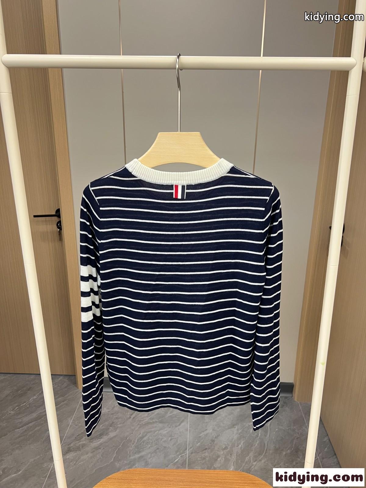 カジュアル 合わせやすい ボーダーニット トムブラウン Tシャツ 偽物 ネイビー-3