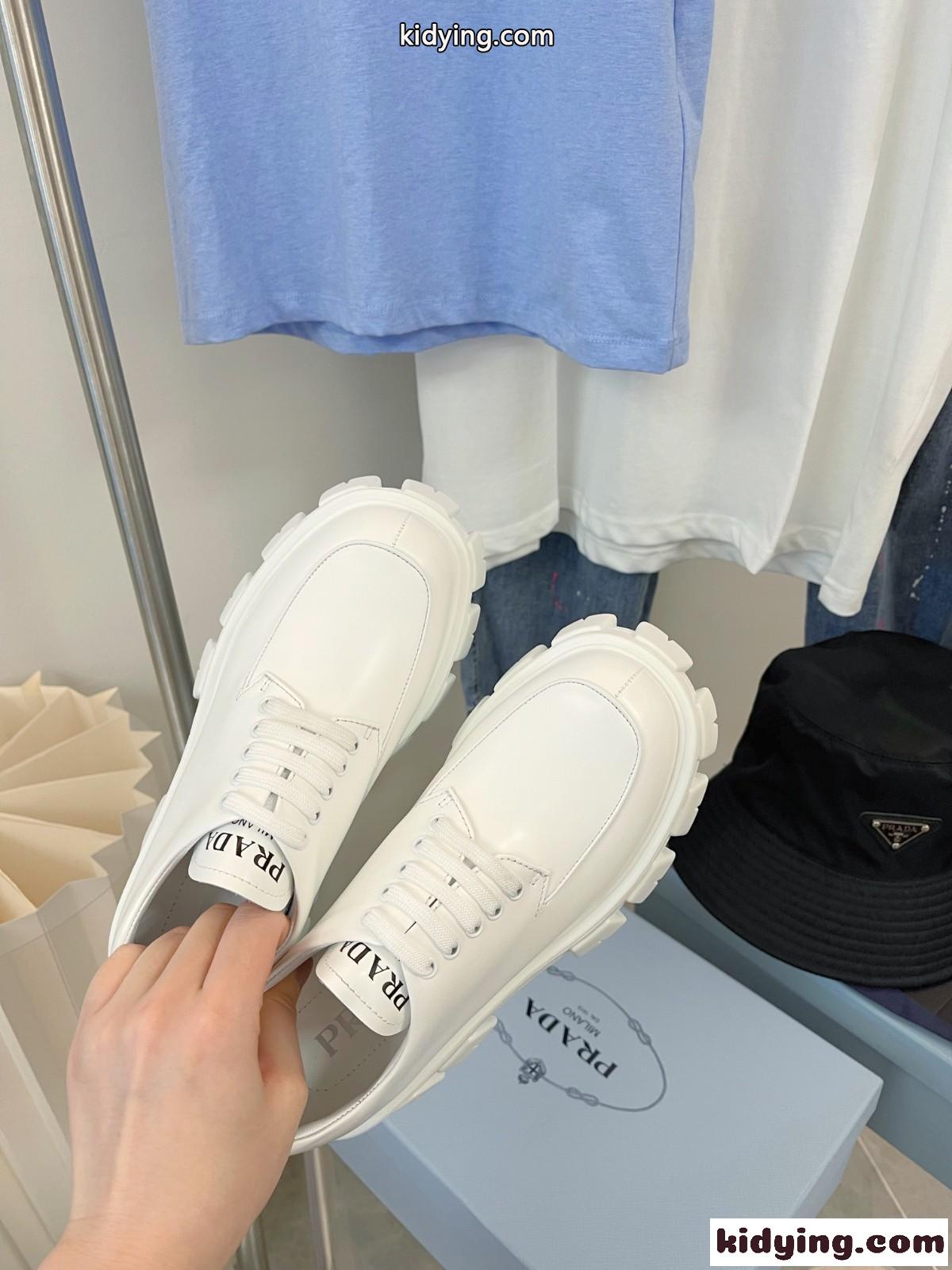 おしゃれ 厚底 滑り止め 人気 プラダ シューズ レディース コピー エナメル かっこいい カジュアル-1