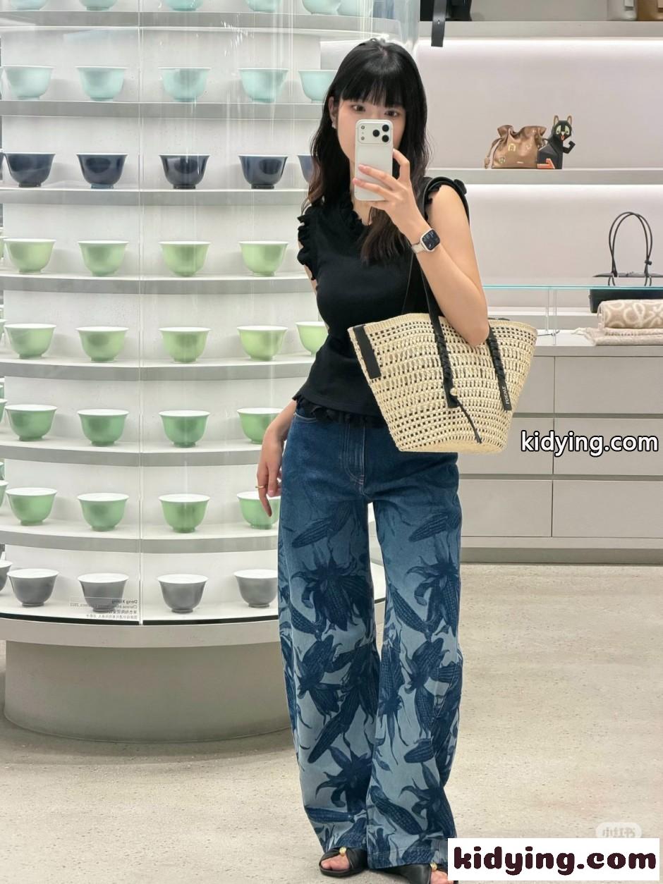 ボタニカル総柄 ストレート デニムパンツ ロエベ ジーンズ コピー 合わせやすい-4