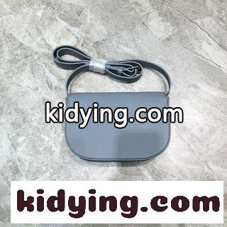 BALEN VILLE DAY豆腐の包 牛革 古典的な縁取り金物装飾 バレンシアガ バック 安いコピー-1