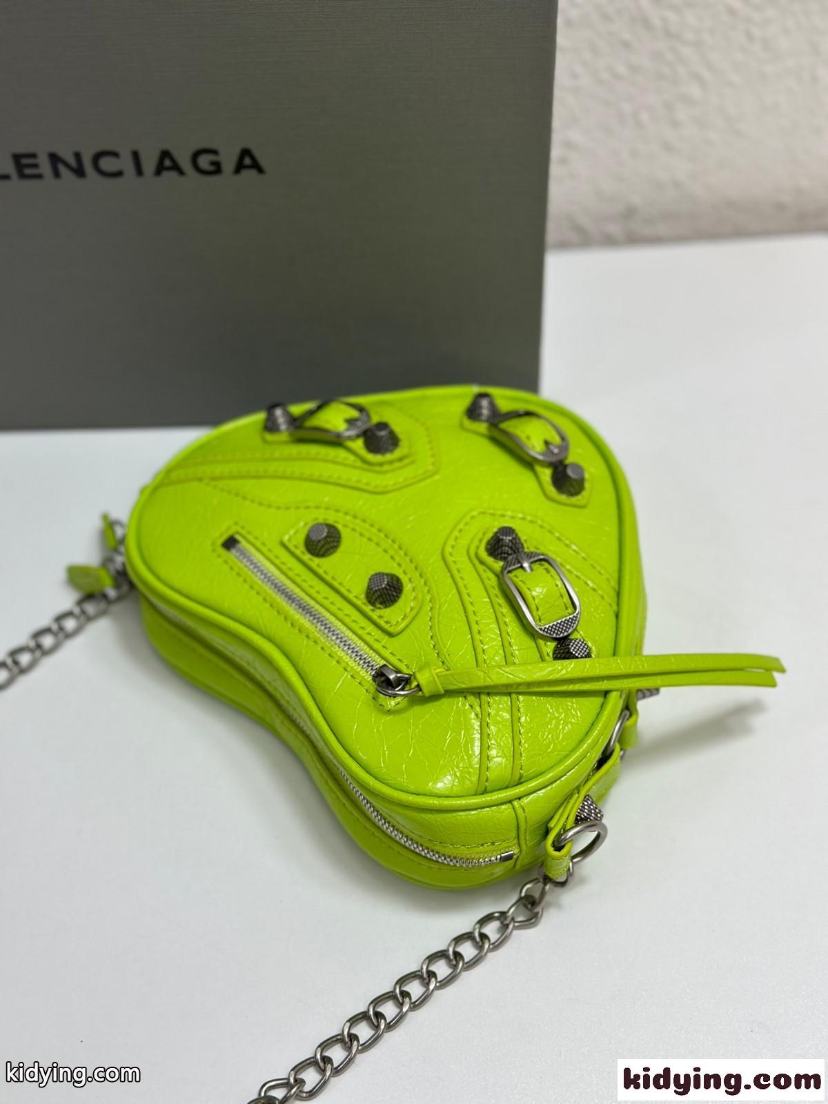 人気 可愛い Le Cagole ハート チェーン ミニ バッグ バレンシアガ バック コピー グリーン-4