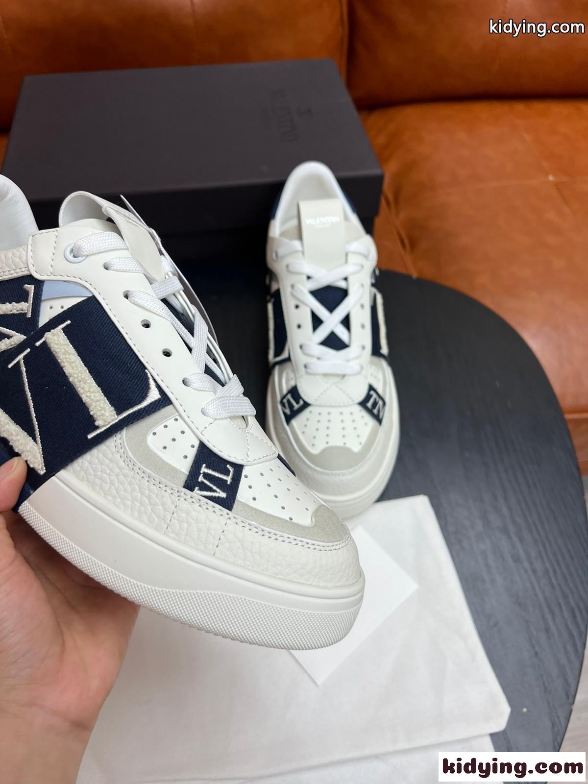 ヴァレンティノ VLTN カーフスキン ロートップ スニーカー コピー 人気 おしゃれ メンズシューズ-3