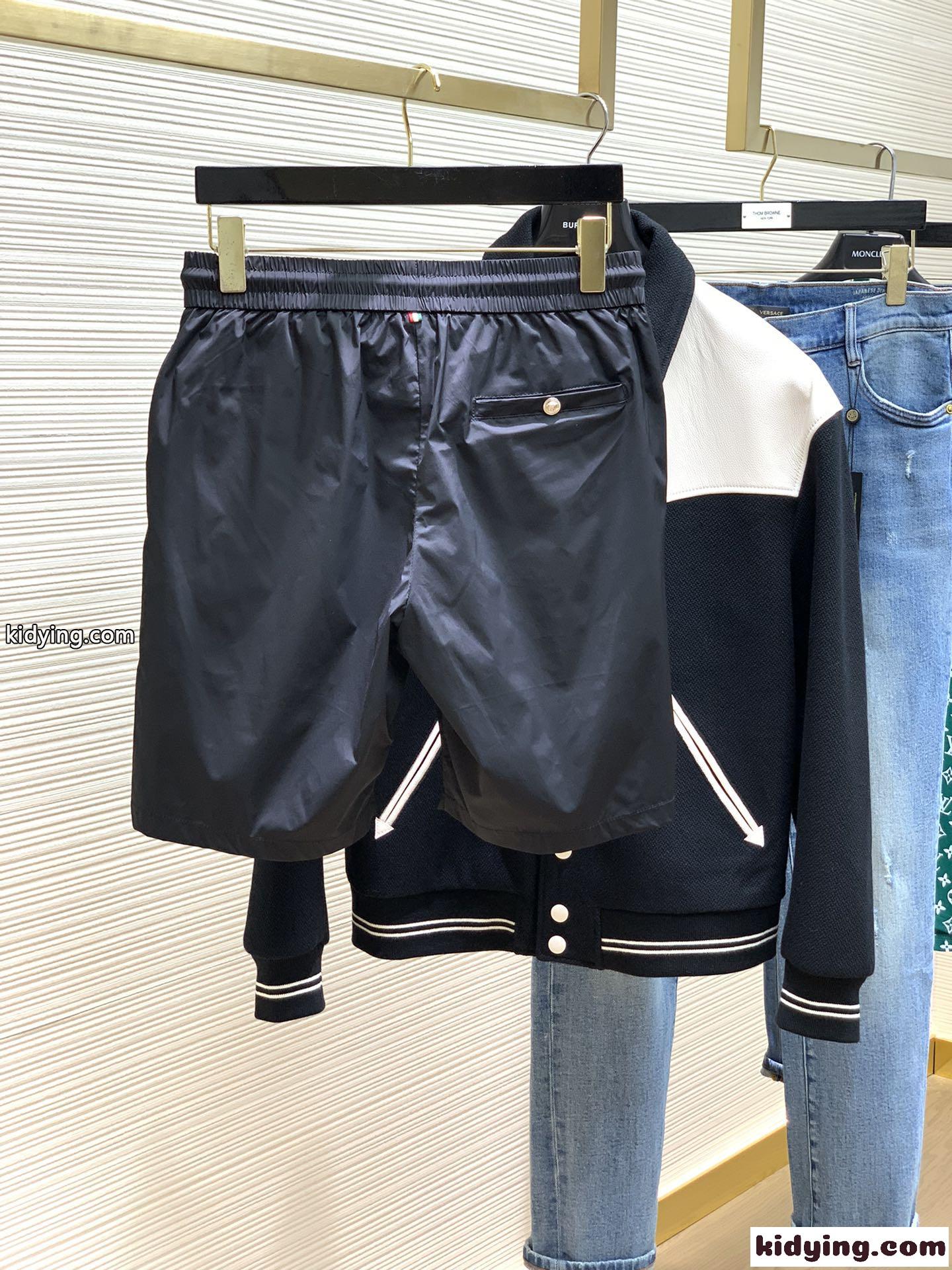 定番 カジュアル ヴェルサーチェ パンツ コピー 快適 メンズ ショートパンツ-4