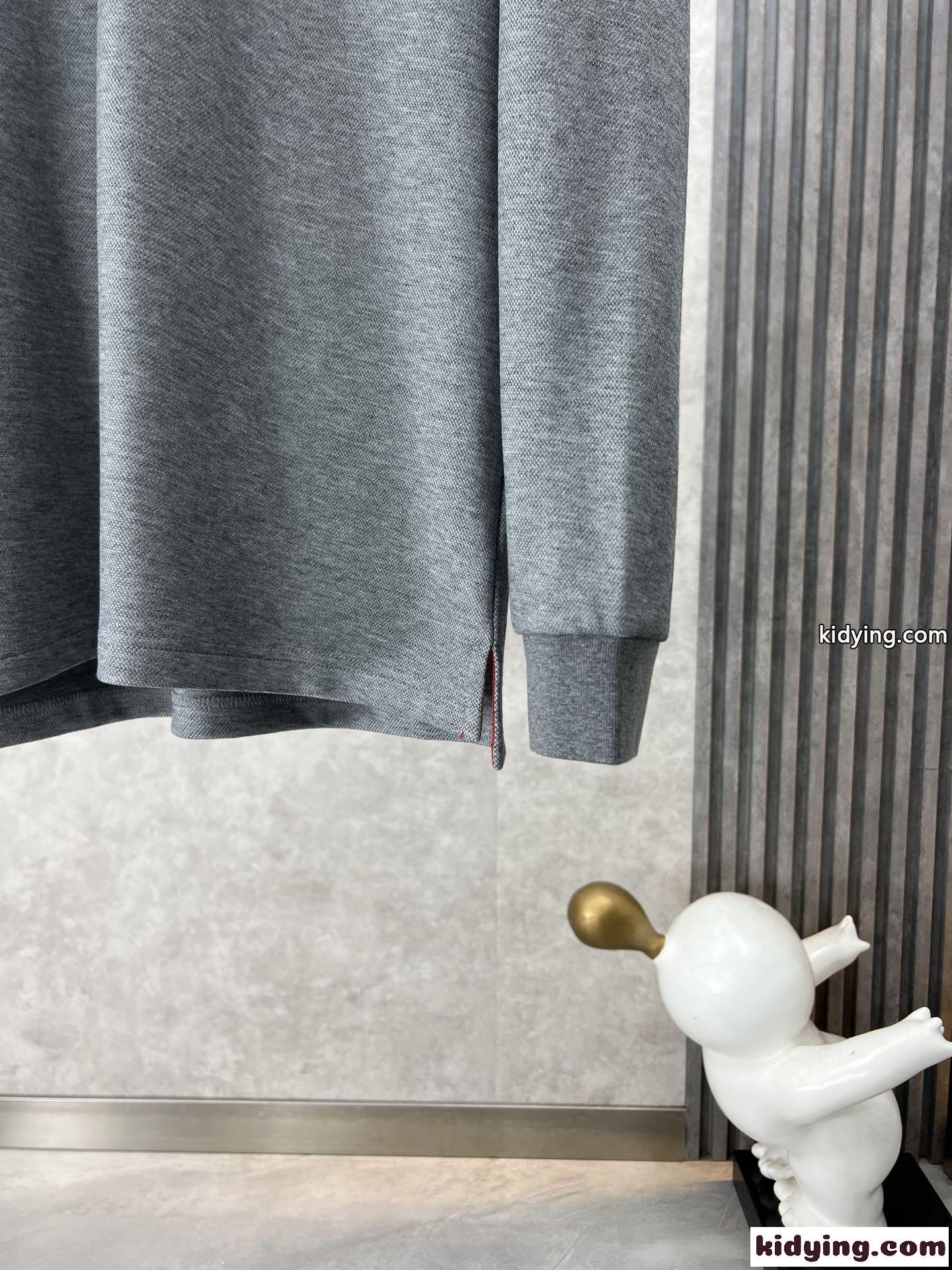 人気 ガンチーニ 刺繍入り 長袖 ポロシャツ サルヴァトーレ・フェラガモ Tシャツ コピー グレー-3