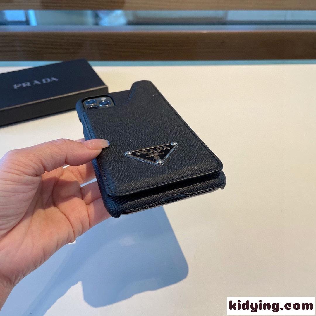 プラダ スマホケース コピー シンプル 上品 カード収納 アイフォンケース-1
