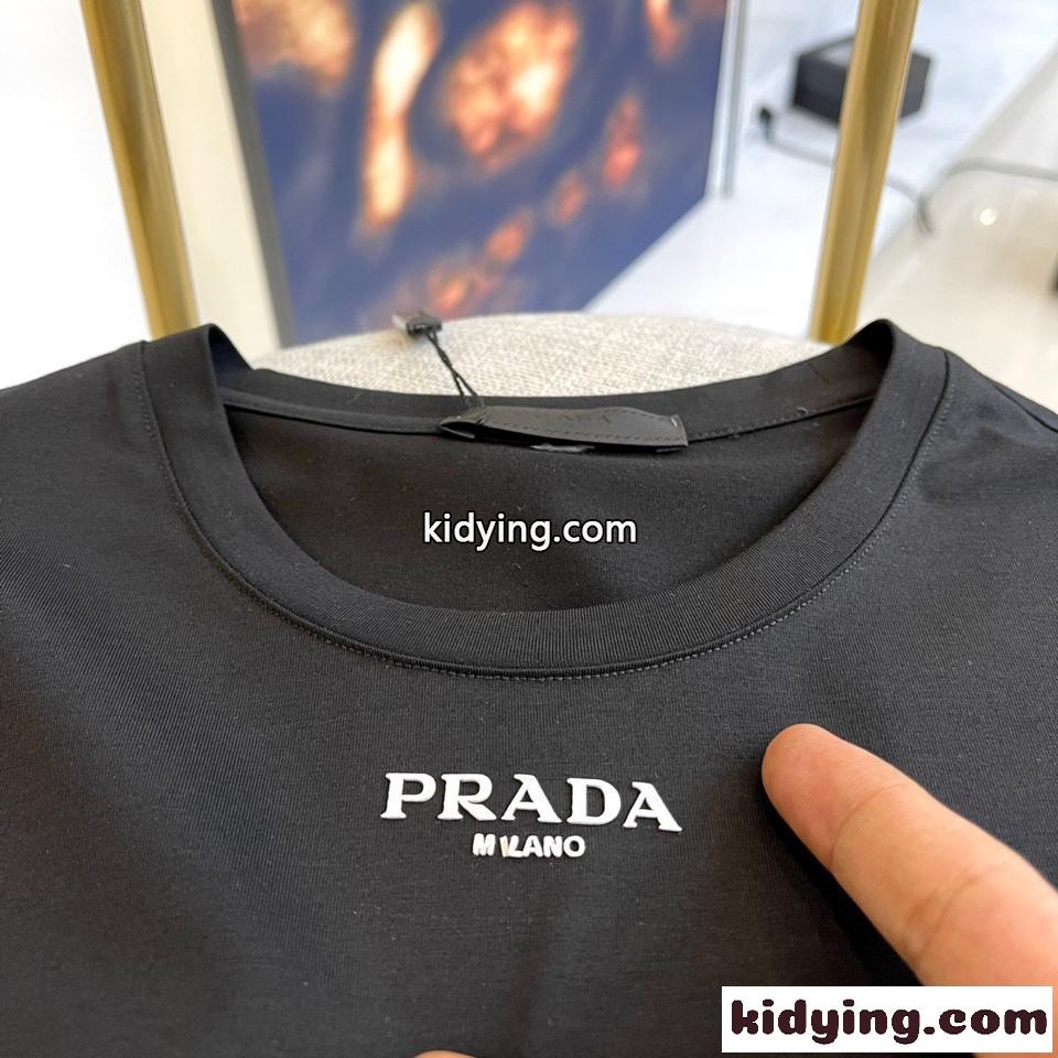 シンプル ロゴ クルーネック 半袖Tシャツ プラダ Tシャツ コピー ブラック-3
