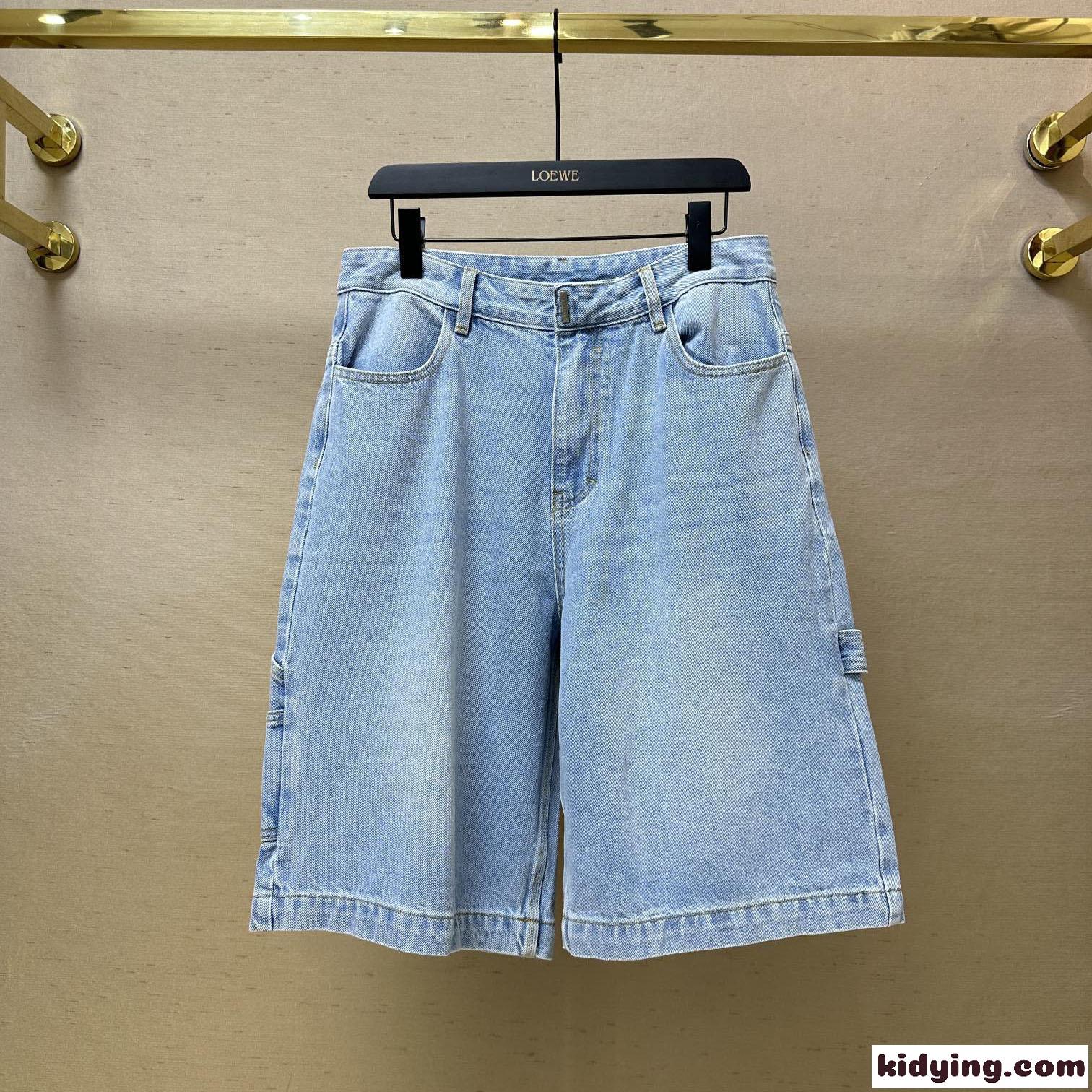飽きのこない おしゃれ カーペンターデニムショートパンツ ジバンシィ パンツ コピー-1
