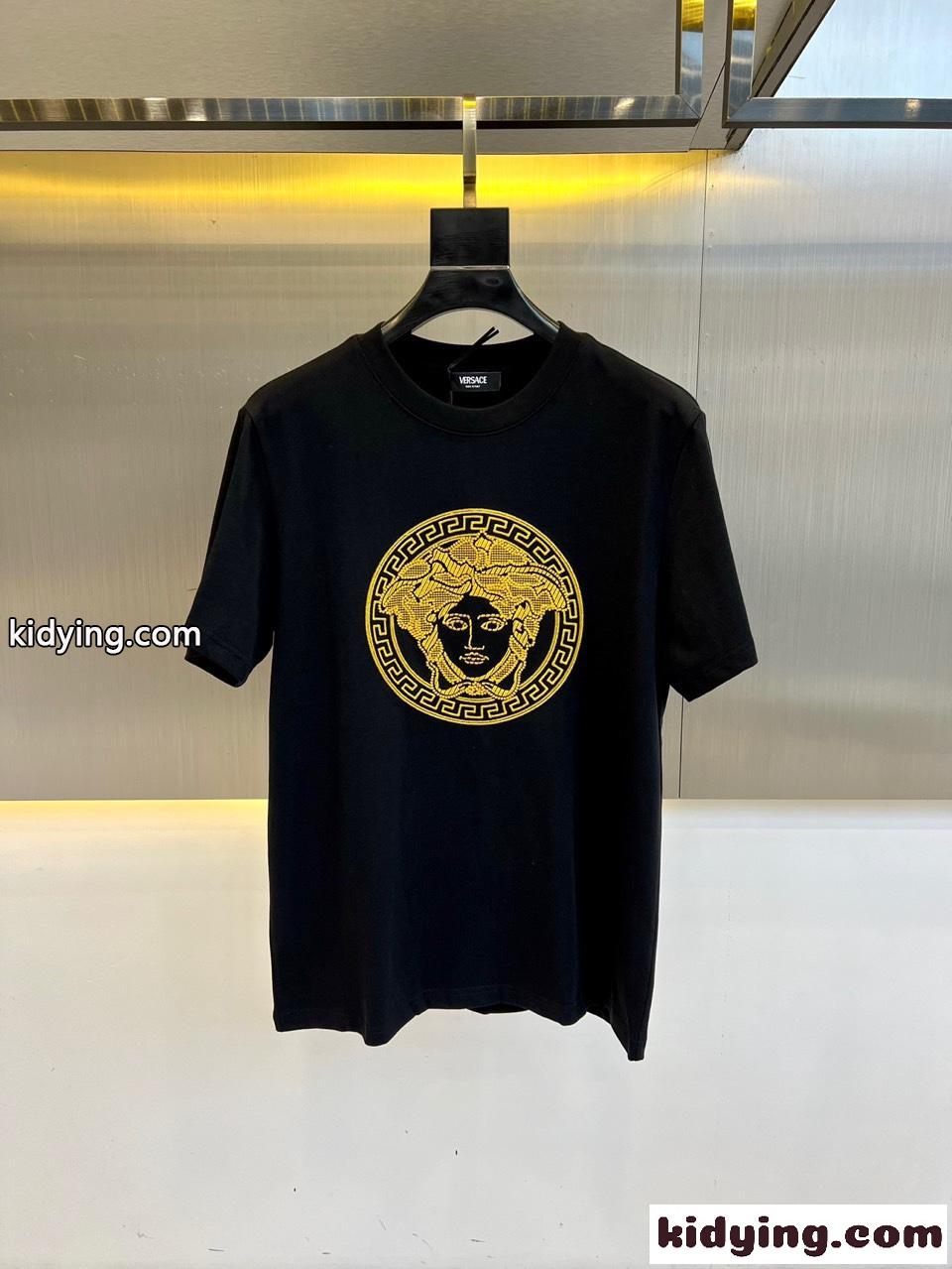 目を引く ヴェルサーチェ Tシャツ 偽物 メデューサ コットン 半袖Tシャツ ブラック-0
