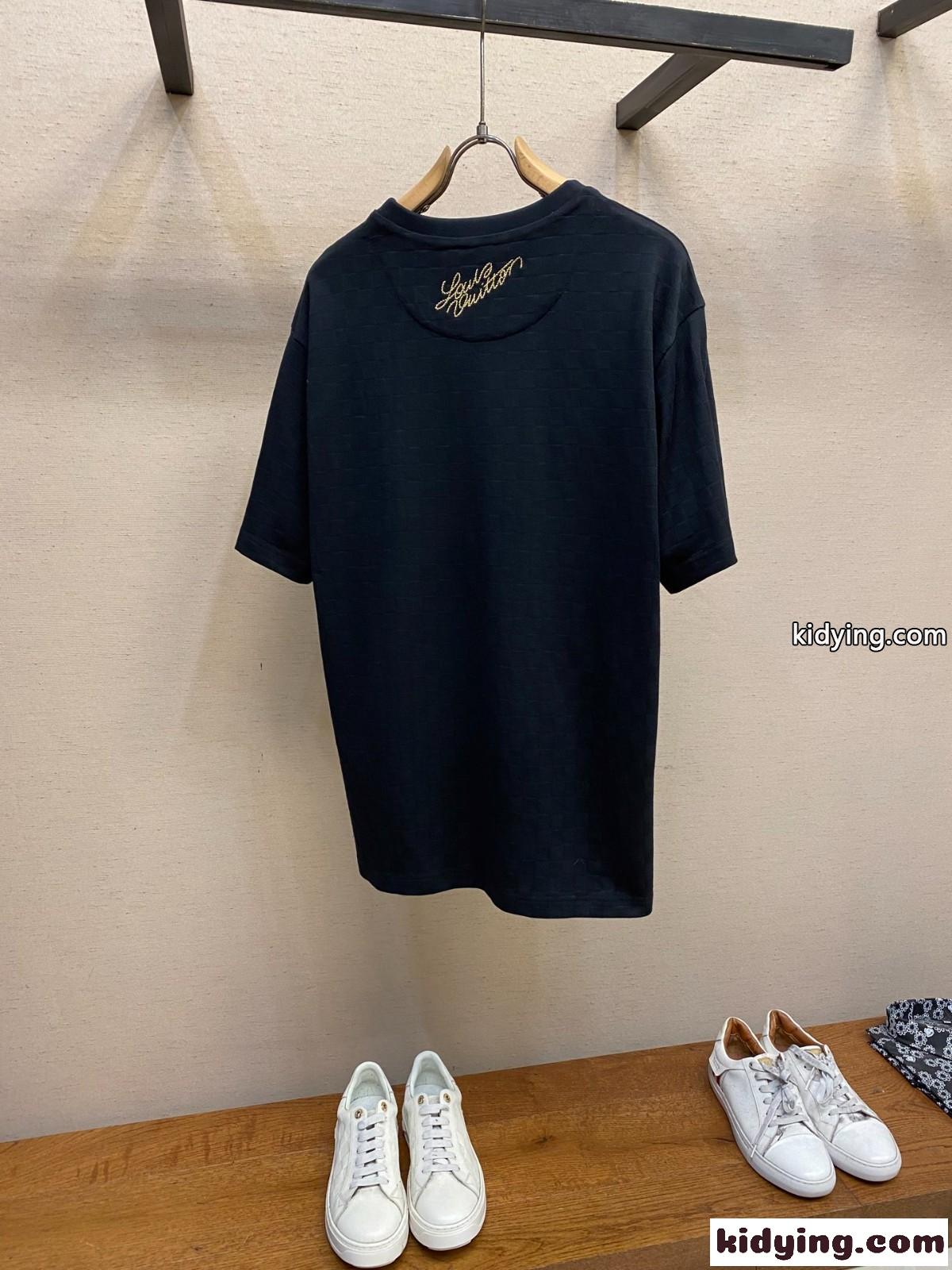 シグネチャーパッチコットンTシャツ ルイ・ヴィトン Tシャツ コピー 半袖Tシャツ-1