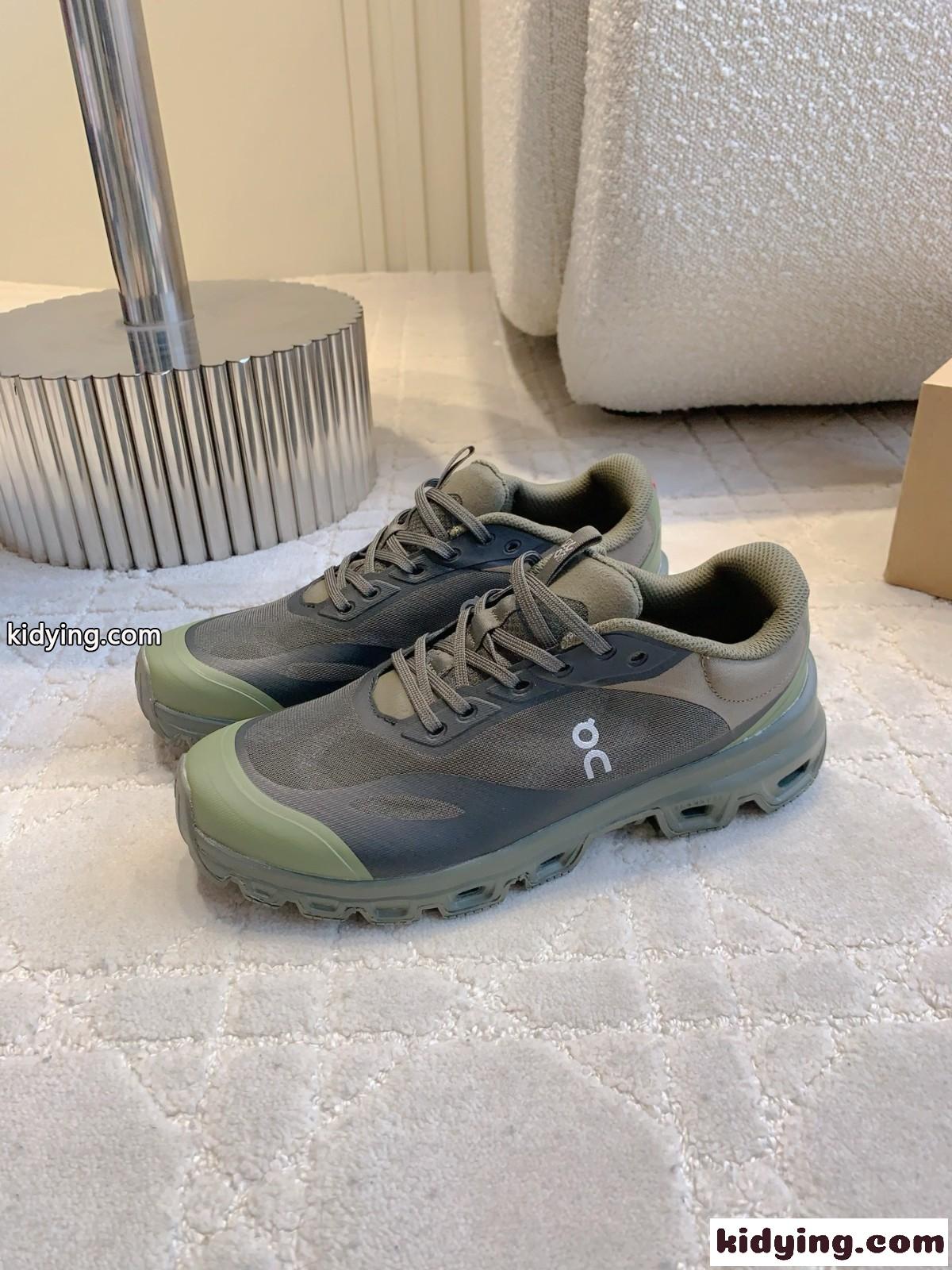 LOEWE X ON&クラウドベンチャー 2.0 ロゴ入りコラボスニーカー ロエベ スーパーコピー-0