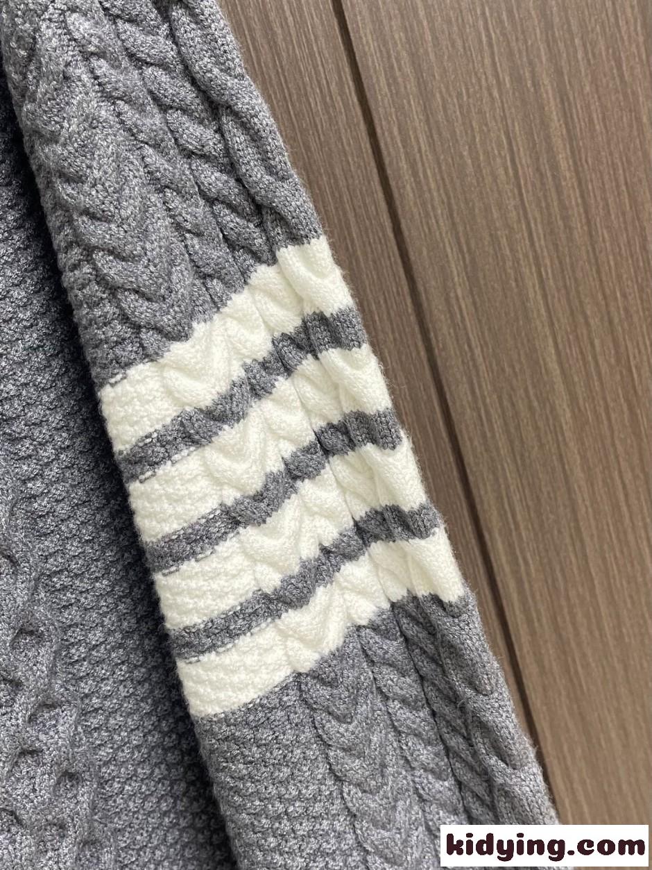4BAR ケーブル編み クルーネックセーター トムブラウン セーター 偽物 グレー-2