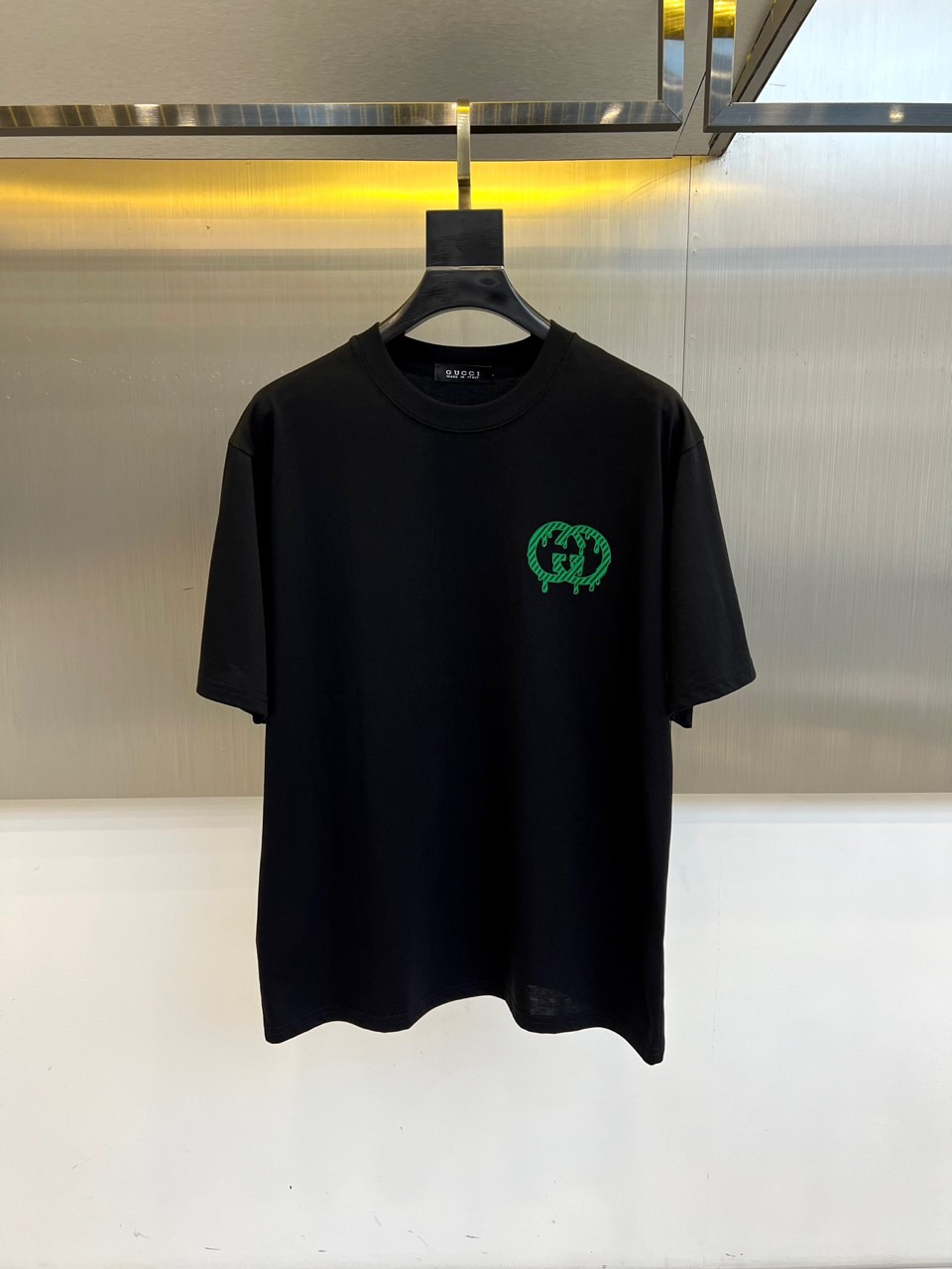 定番 カジュアル ロゴプリント グッチ Tシャツ 偽物 クルーネック ブラック-0