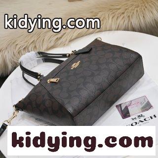 COACH コーチ21年の新型女性Parkerがカバーしたというバッグのデザインは 全体的にシンプルで気前がよく コーチバッグ人気 コピー-1