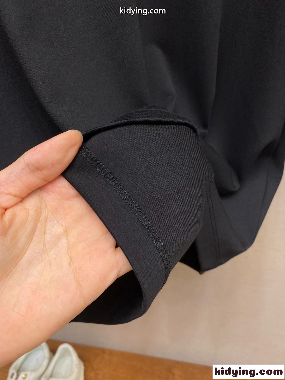 モンクレール Tシャツ 偽物 シンプル 洗練された クルーネック 長袖Tシャツ-3