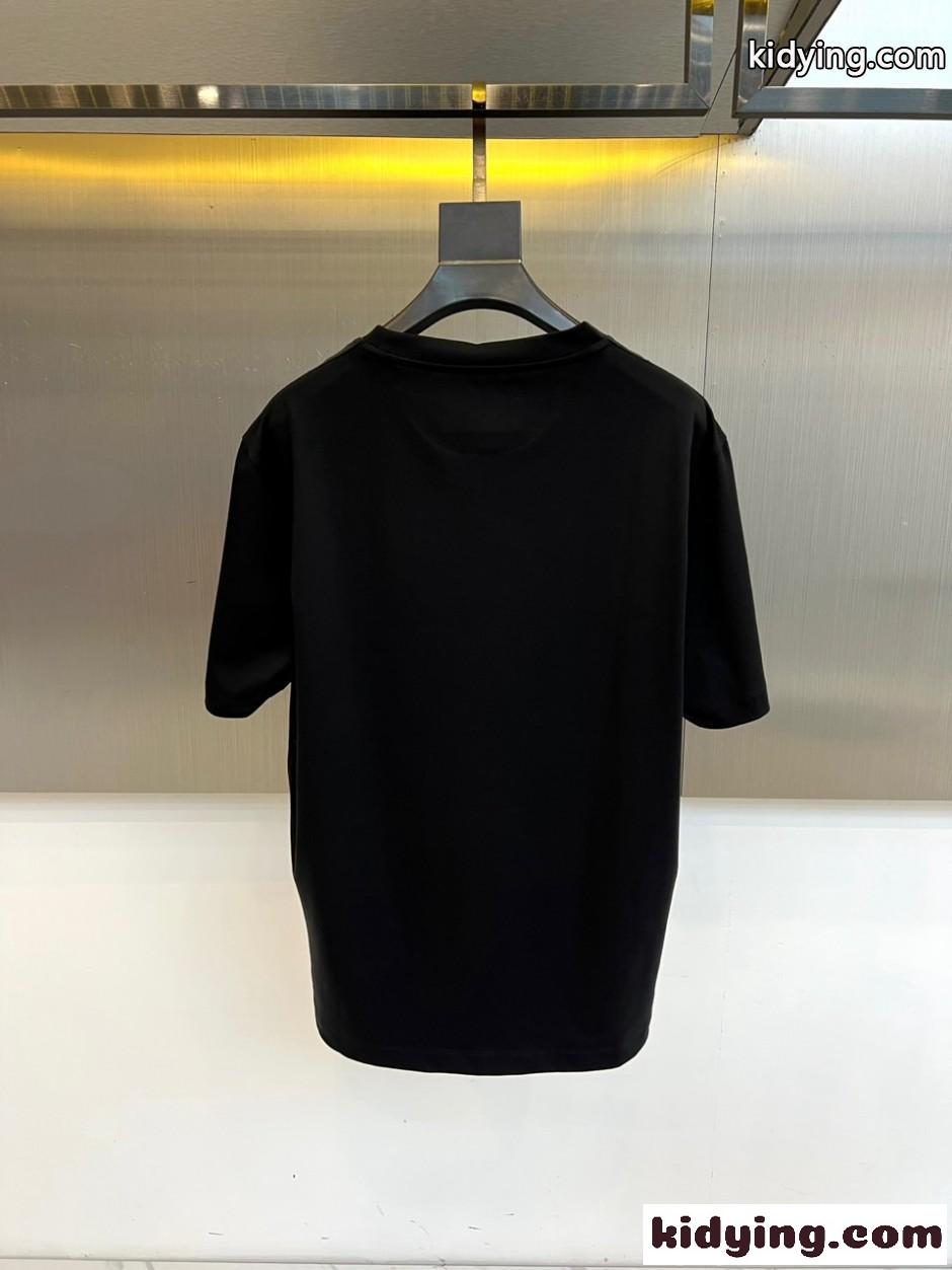 シンプル 上品 クルーネック 半袖Tシャツ プラダ Tシャツ 偽物 ブラック-3