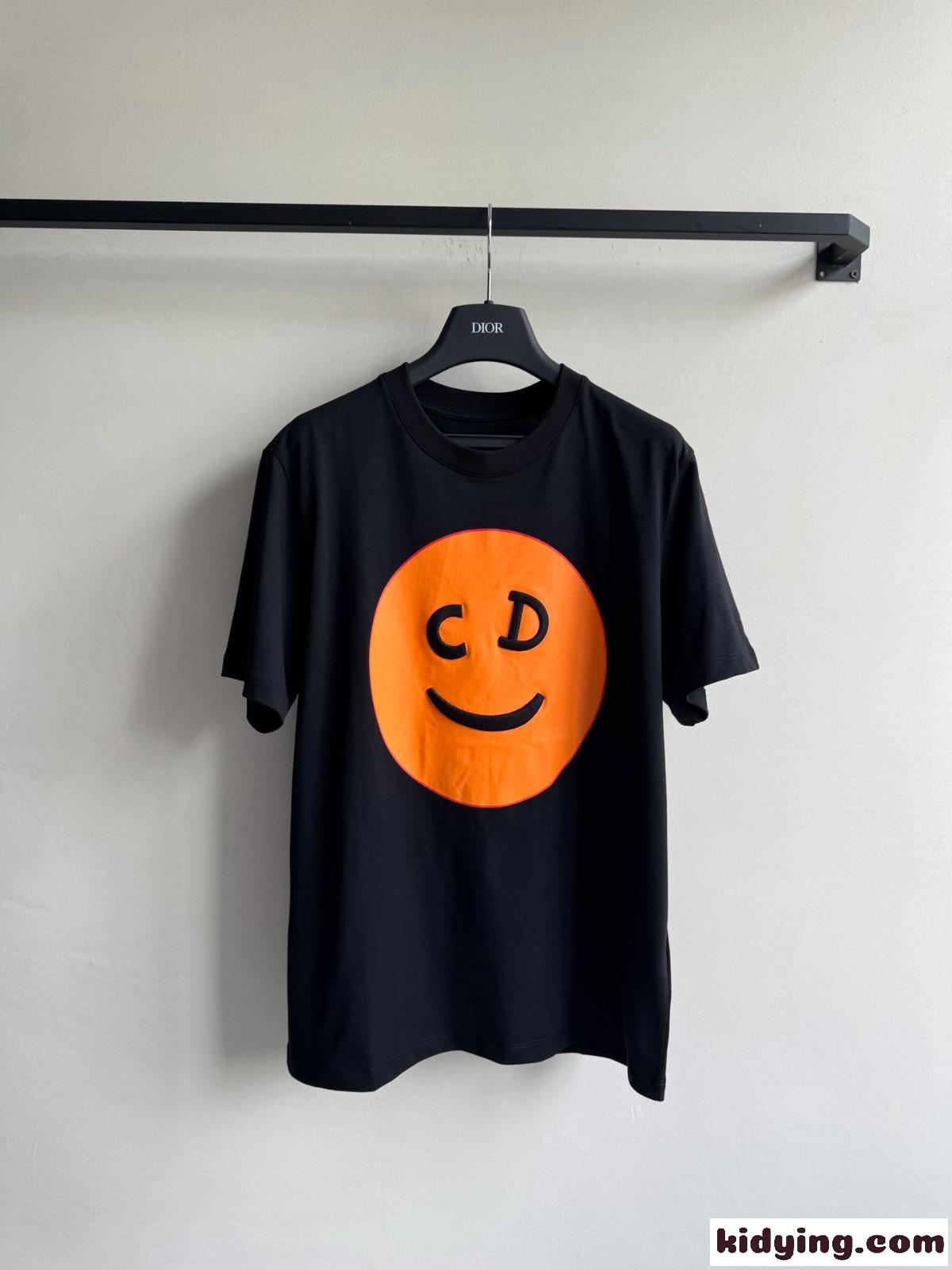 おしゃれ 可愛い 笑顏柄 クリスチャン・ディオール Tシャツ 偽物 コットン ブラック-0