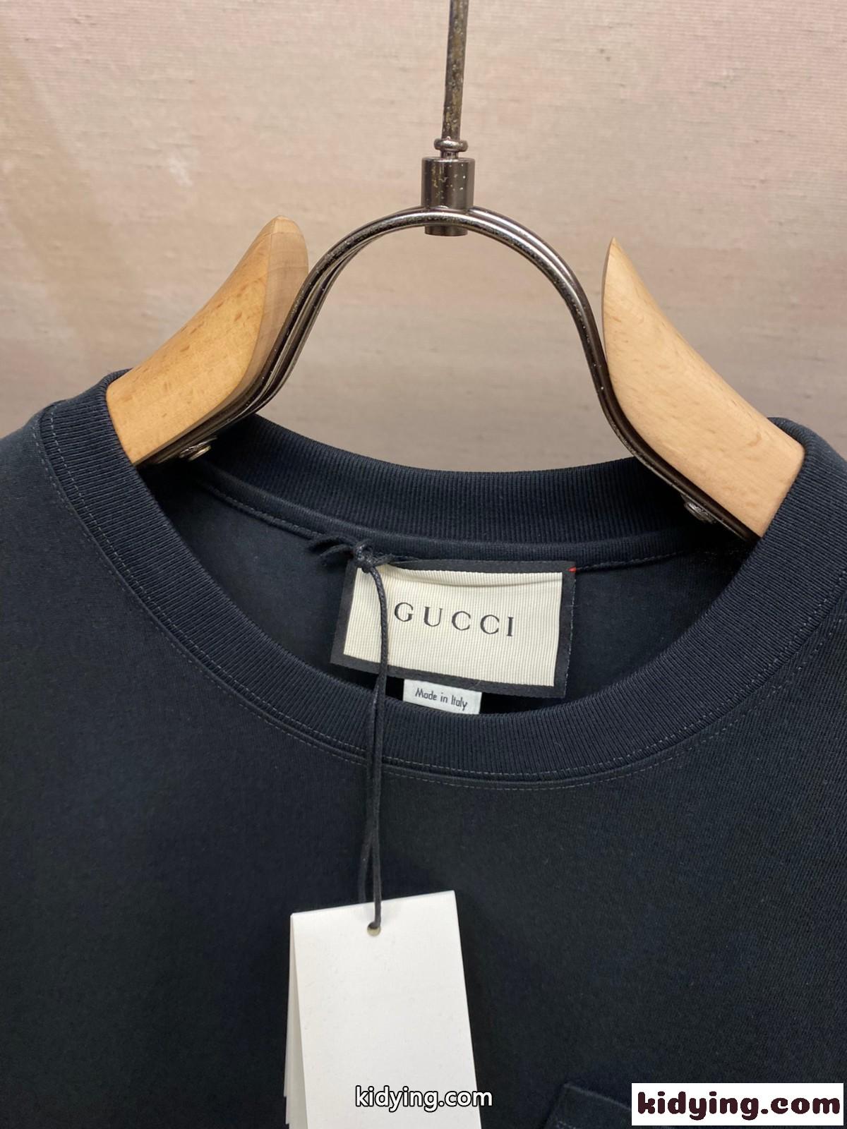 グッチ Tシャツ コピー シンプル 合わせやすい クルーネック 半袖Tシャツ ブラック-0