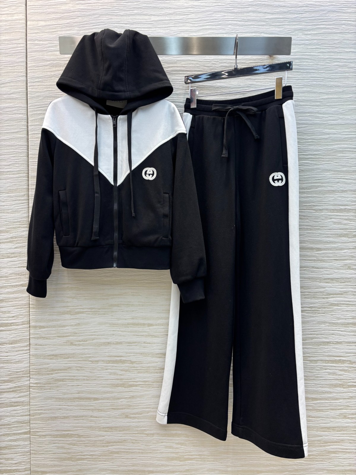 ジップアップパーカー＆ロングパンツ 上下セット グッチ セットアップ コピー ブラック-0