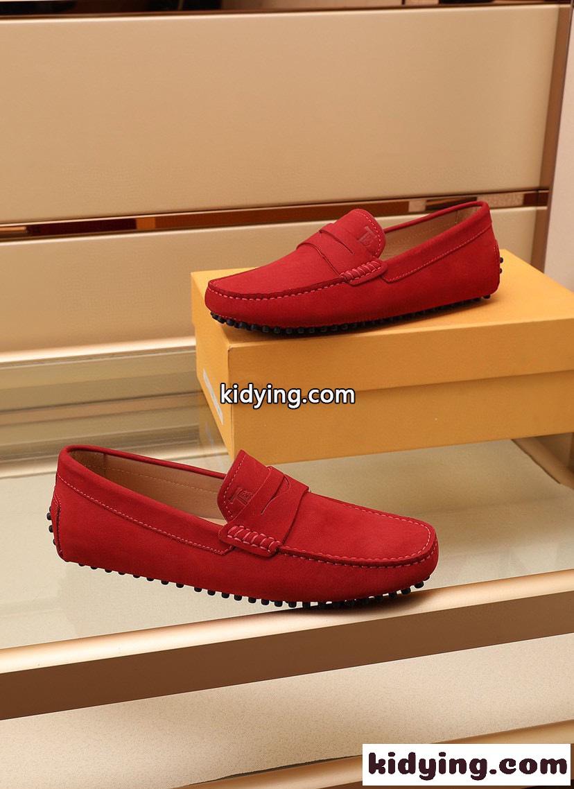 滑り止め 定番 人気 オシャレ 歩きやすい トッズ ローファー コピー メンズジューズ 靴 モカシン カジュアル レッド-2