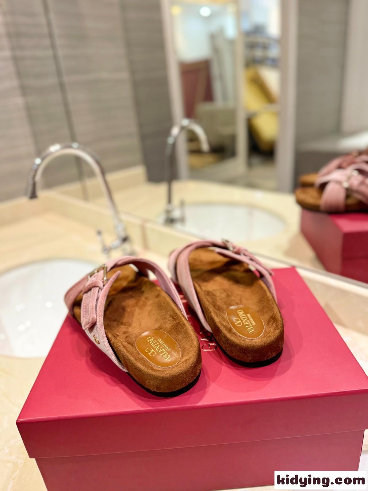 ファスフレンド ベルベット スライドサンダル ヴァレンティノ スーパーコピー ピンク-3