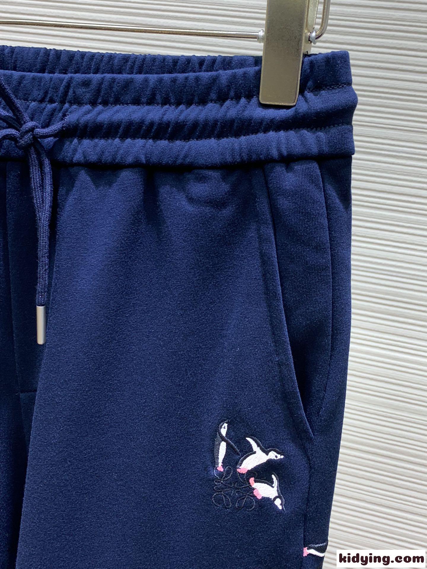カジュアル 合わせやすい 刺繍入り ロエベ パンツ 偽物 ジョガーパンツ ネイビー-1