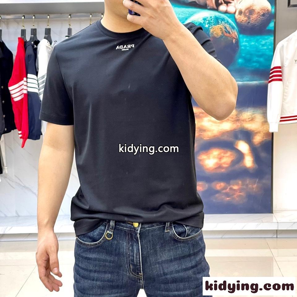 シンプル ロゴ クルーネック 半袖Tシャツ プラダ Tシャツ コピー ブラック-1