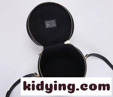 ルイヴィトン バッグ 通販コピー 歴史の長いLV Cannes化粧箱の形を参考にして,女装芸術監督のNicolas Ghesquièreはこの半硬質手袋で昔の古典的な魅力を再現した-3