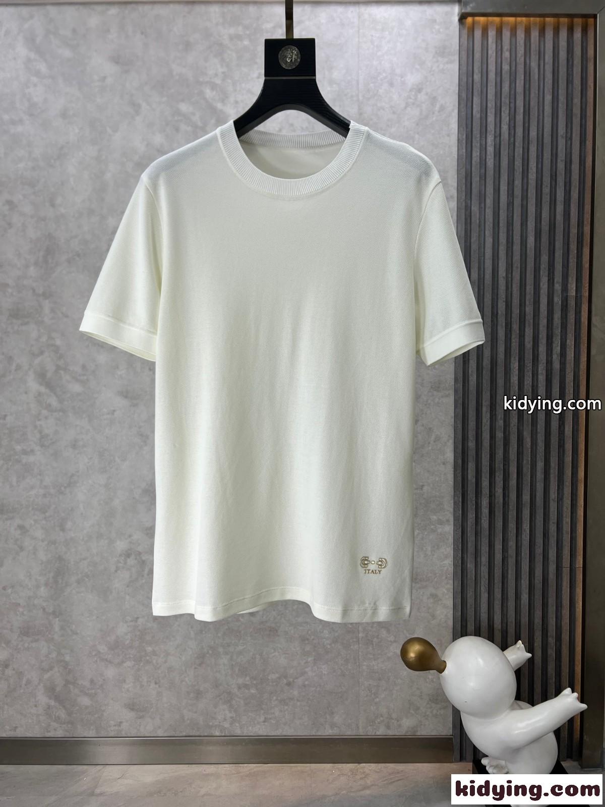 サルヴァトーレ・フェラガモ Tシャツ コピー シンプル ロゴ入り 半袖Tシャツ ホワイト-0