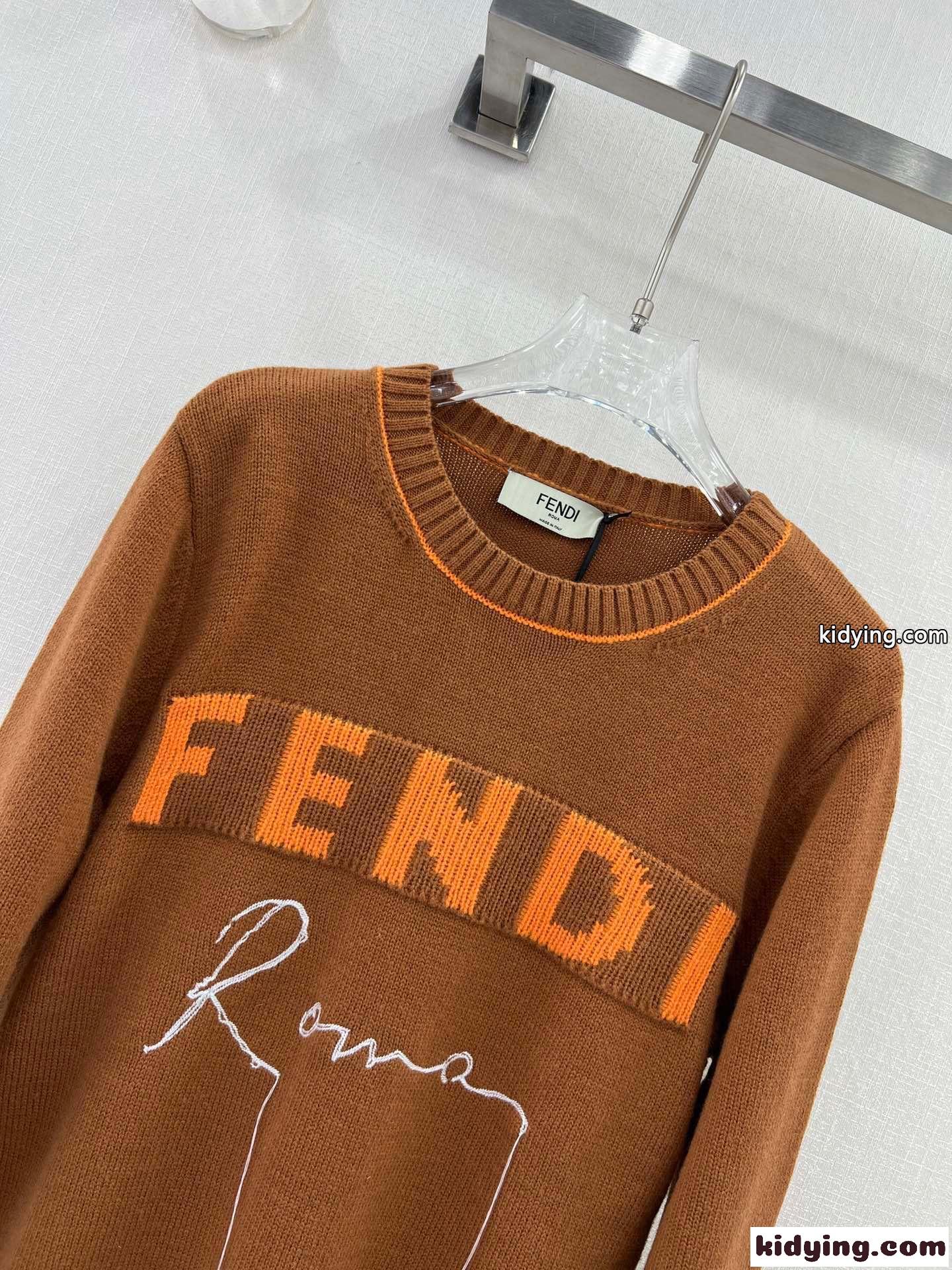 フェンディ セーター コピー シンプル 可愛い クルーネック 長袖 レディース ファッション-3