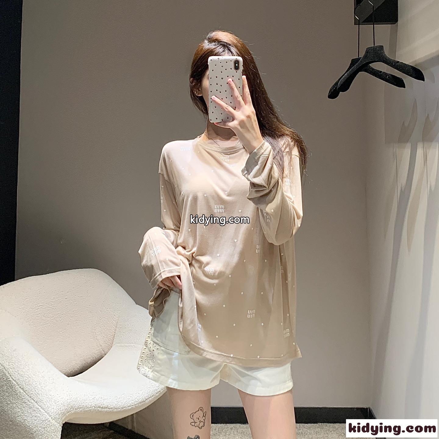 柔らかい 春夏 コットン 長袖Tシャツ ミュウミュウ Tシャツ コピー カーキ-0