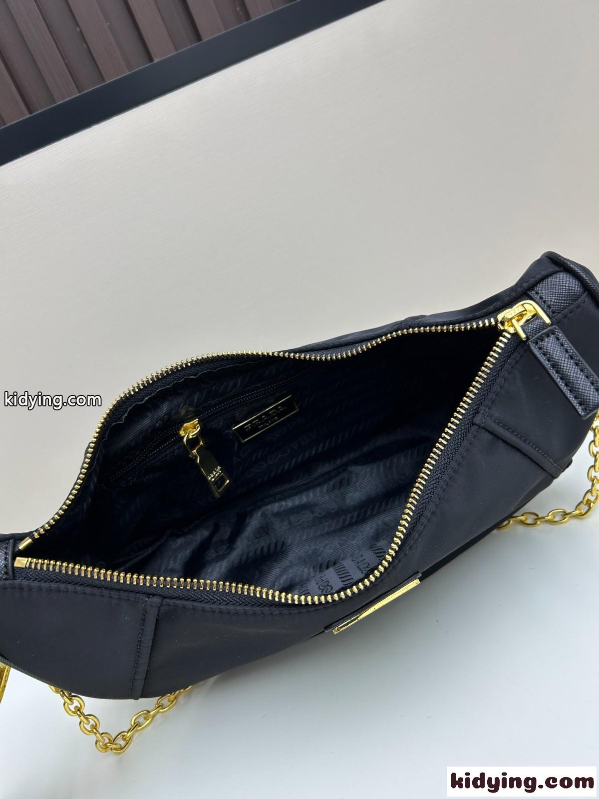 プラダ ドゥミ・リュンヌ Re-Nylon ショルダーバッグ コピー ブラック-4