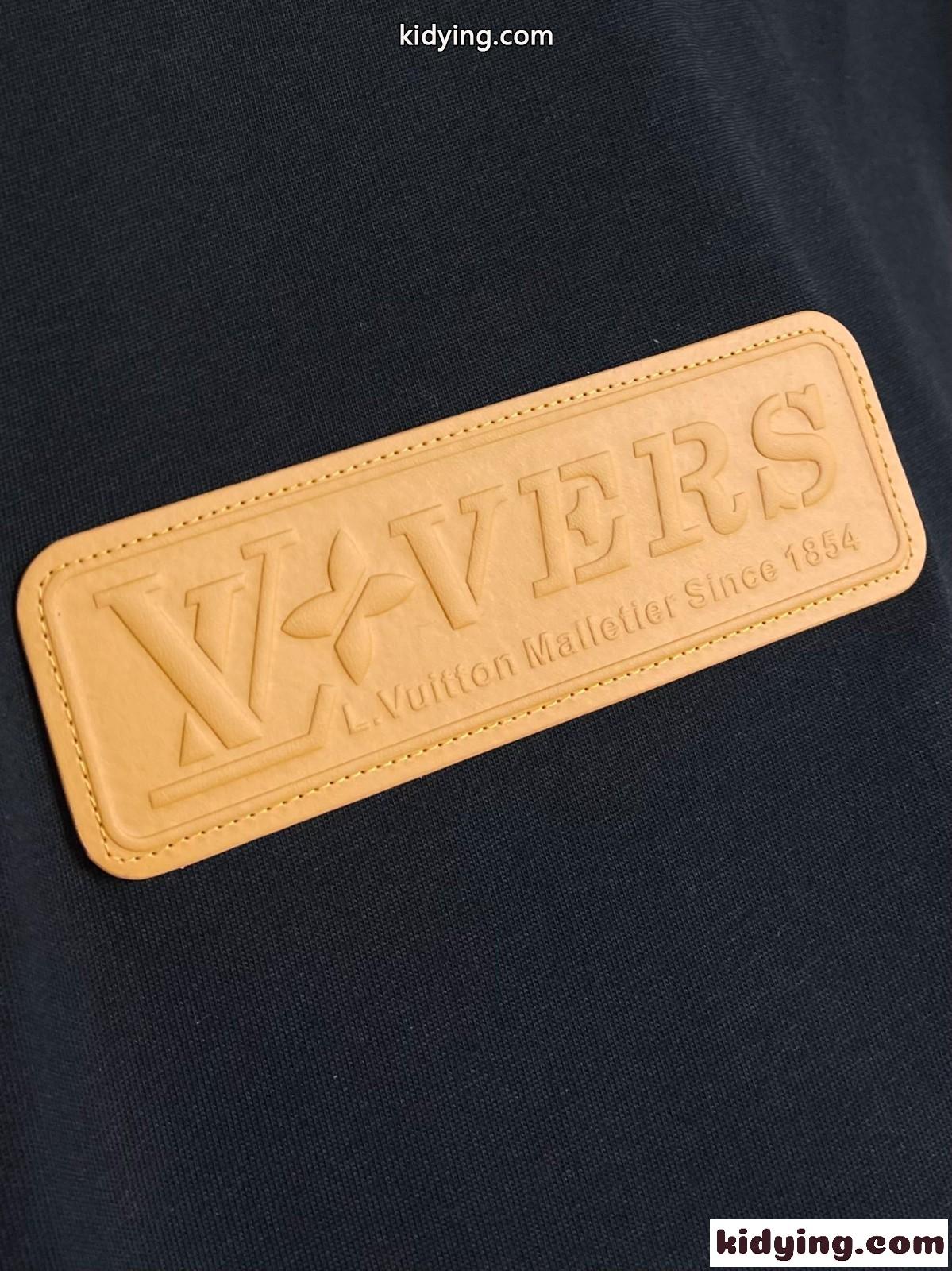 VVN パッチ ショートスリーブコットンクルーネック ルイ・ヴィトン Tシャツ コピー ブラック-2