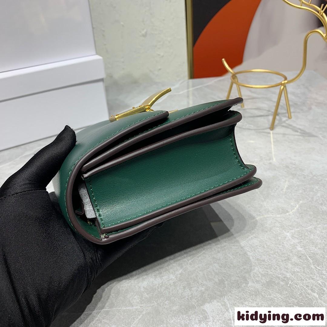 上品 人気 セリーヌ バッグ コピー クラシック レザー ショルダーバッグ グリーン-0